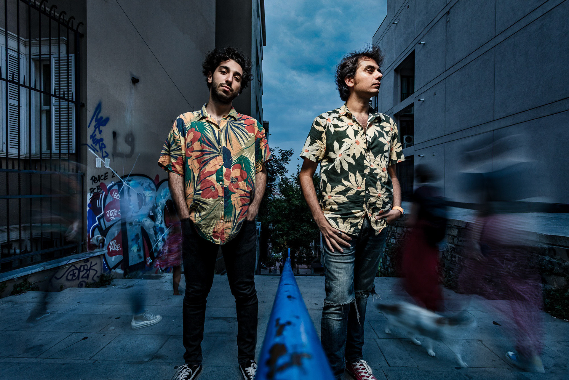 Çiçekli Gömlekler