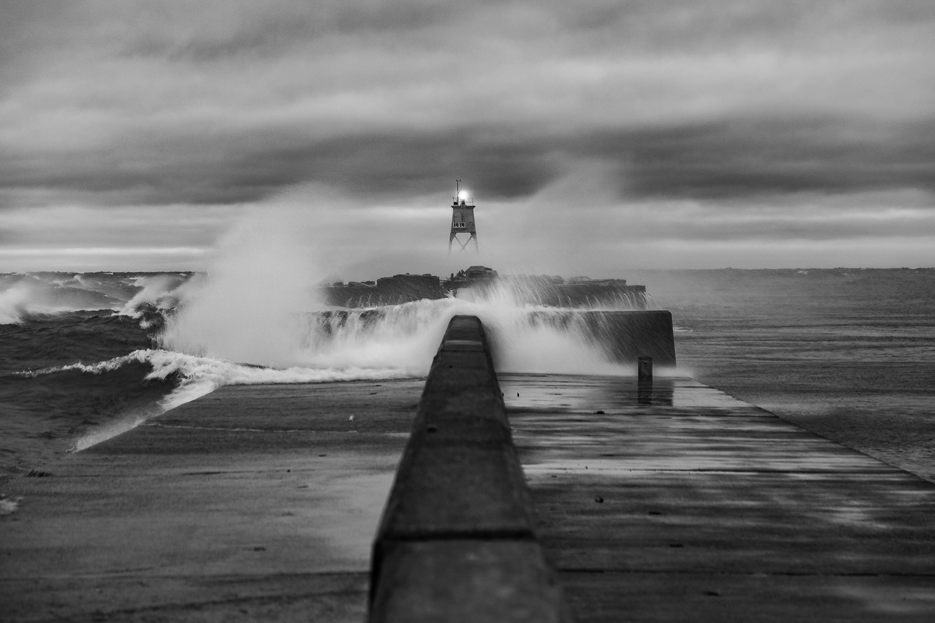 Grand Marais, Michigan, Harbor of Refuge, Outer Lighthouse