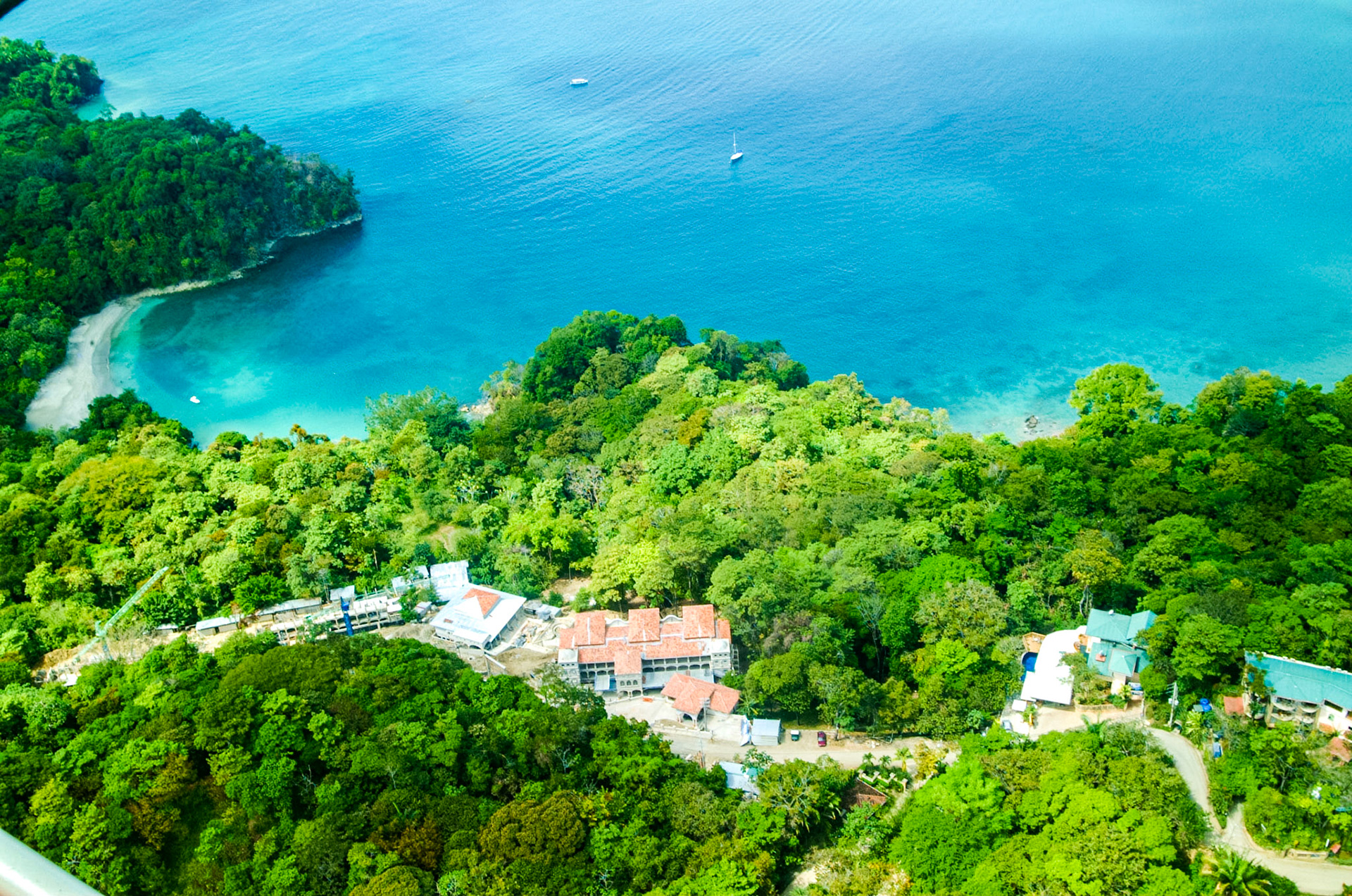 Shana Hotel under constrution. Manual Antonio Costa Rica