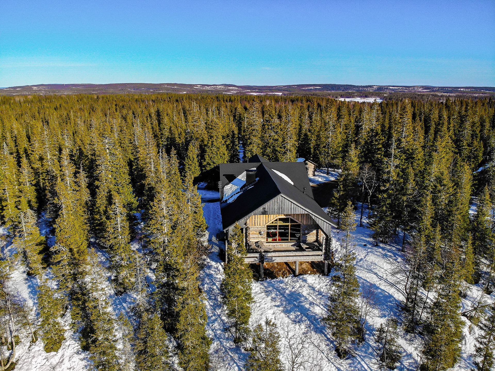Ilmakuva Puolukka mökistä Rukalla