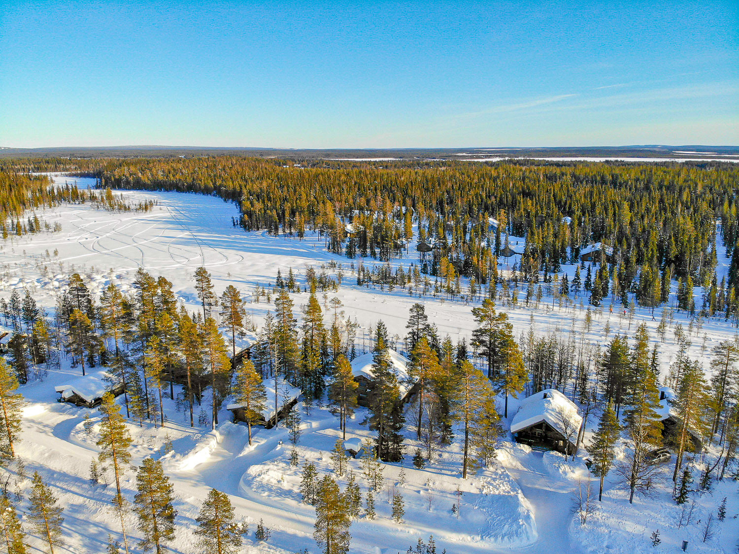 Ilmakuva mökkialueesta Ylläksellä
