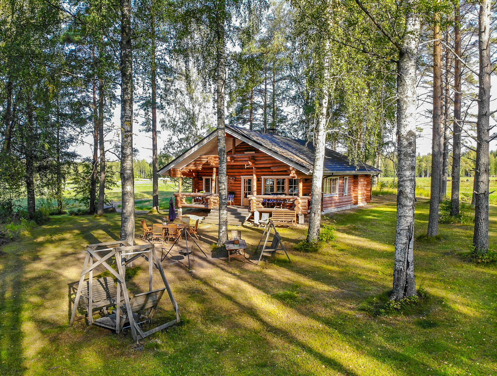 Kuhmanne mökki ilmakuvassa Suonenjoella
