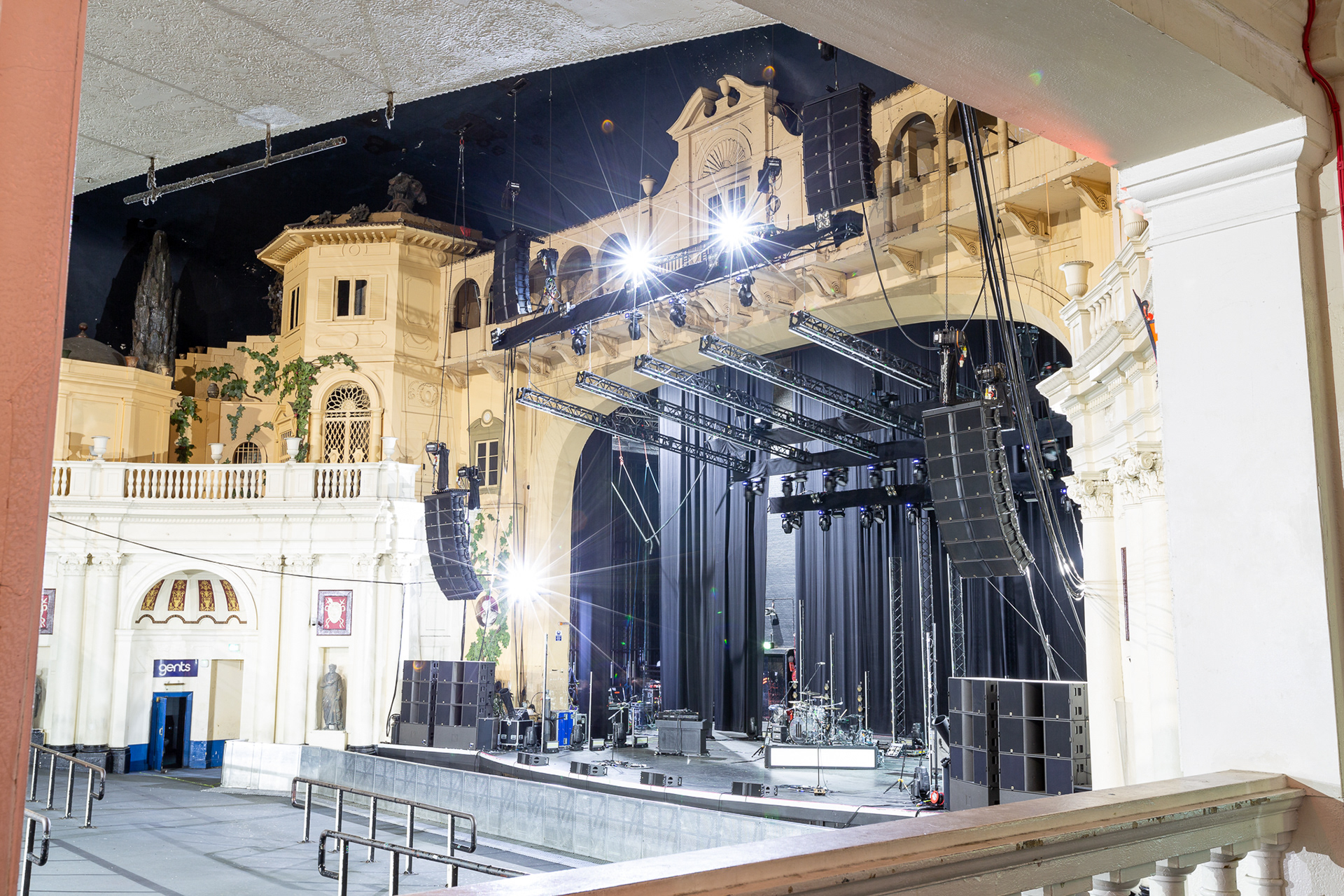 System Engineer Khruangbin/Parov Stelar/Rosalia/White Lies @ Brixton Academy 2019