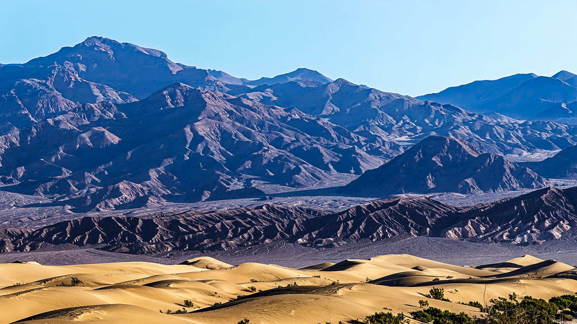 Mesquite Flat Sand Dunes and Grapevine Mountains: The Grapevine Mountains in the background.