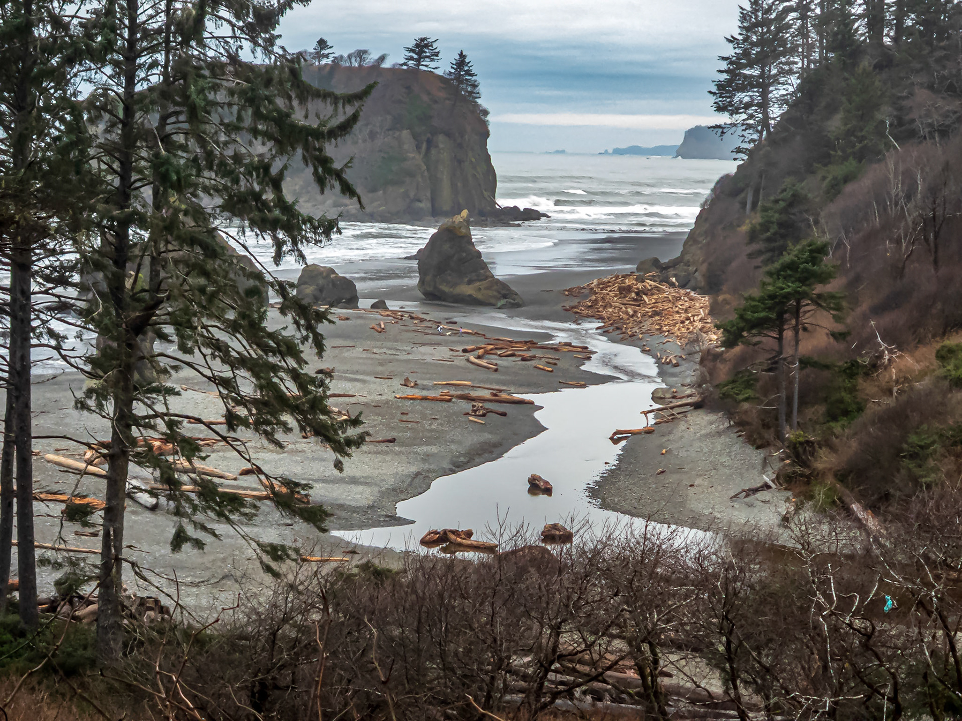 Ruby Beach Washington: A cool , dry but overcast day on the Olympic Peninsula.