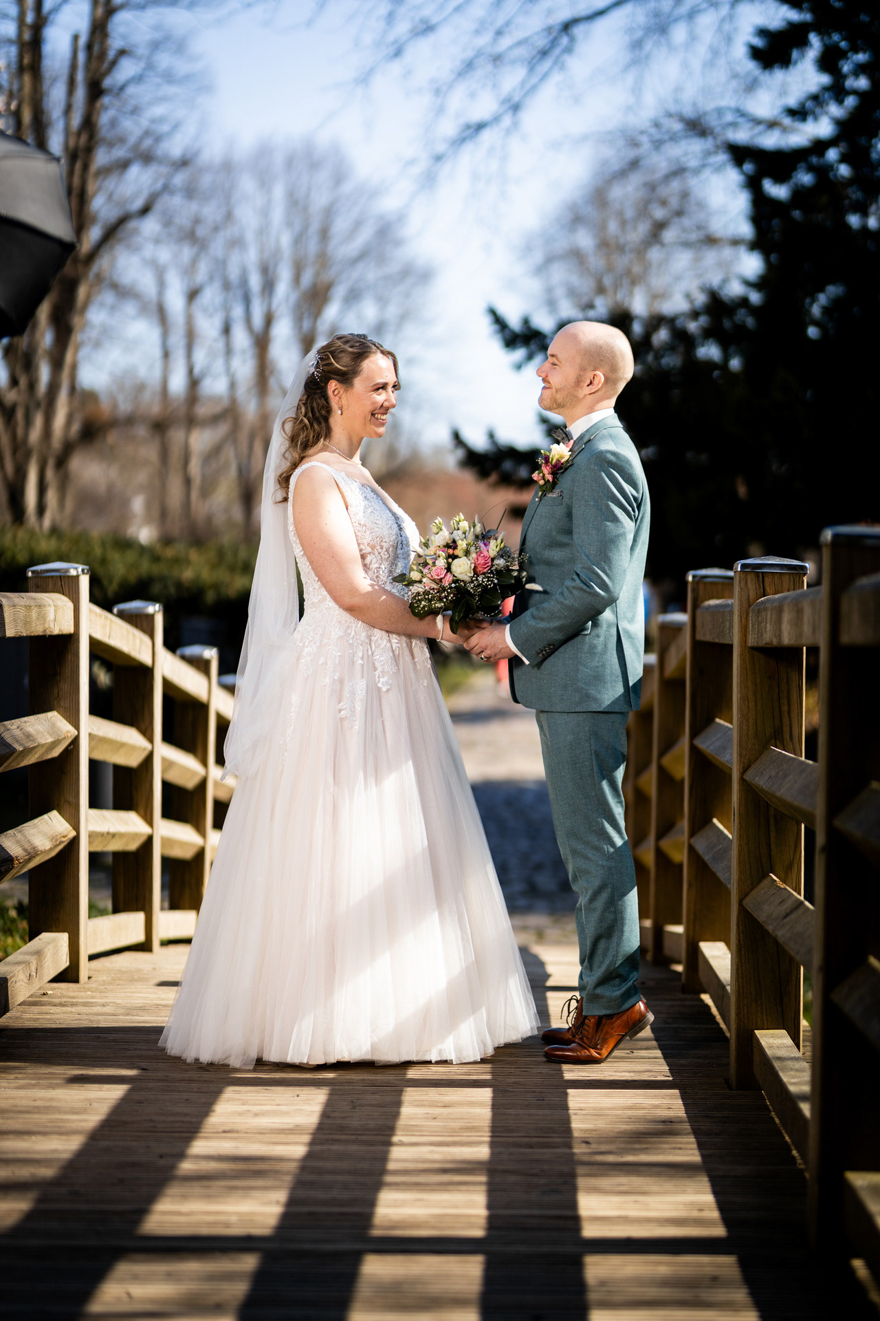 Hochzeitspaar im Schlosspark Ahrensburg