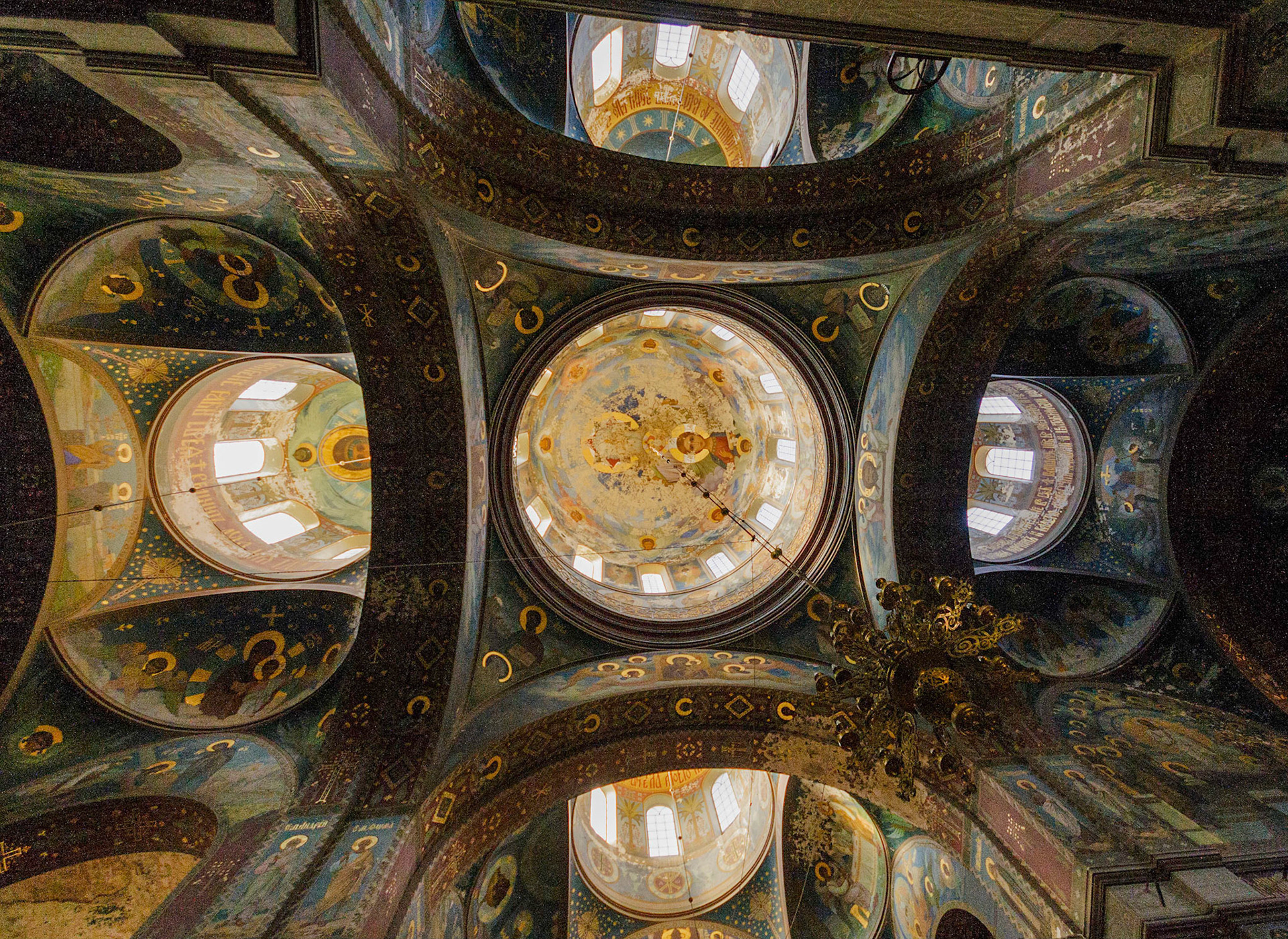 Центральный свод в Ново- Афонском православном мужском Симоно- Кананитском монастыре