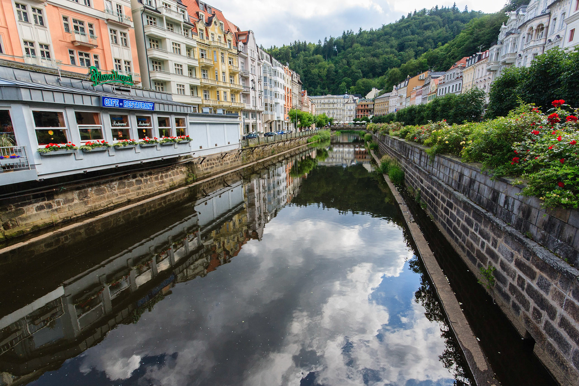 Река Тепла в Карловых Варах