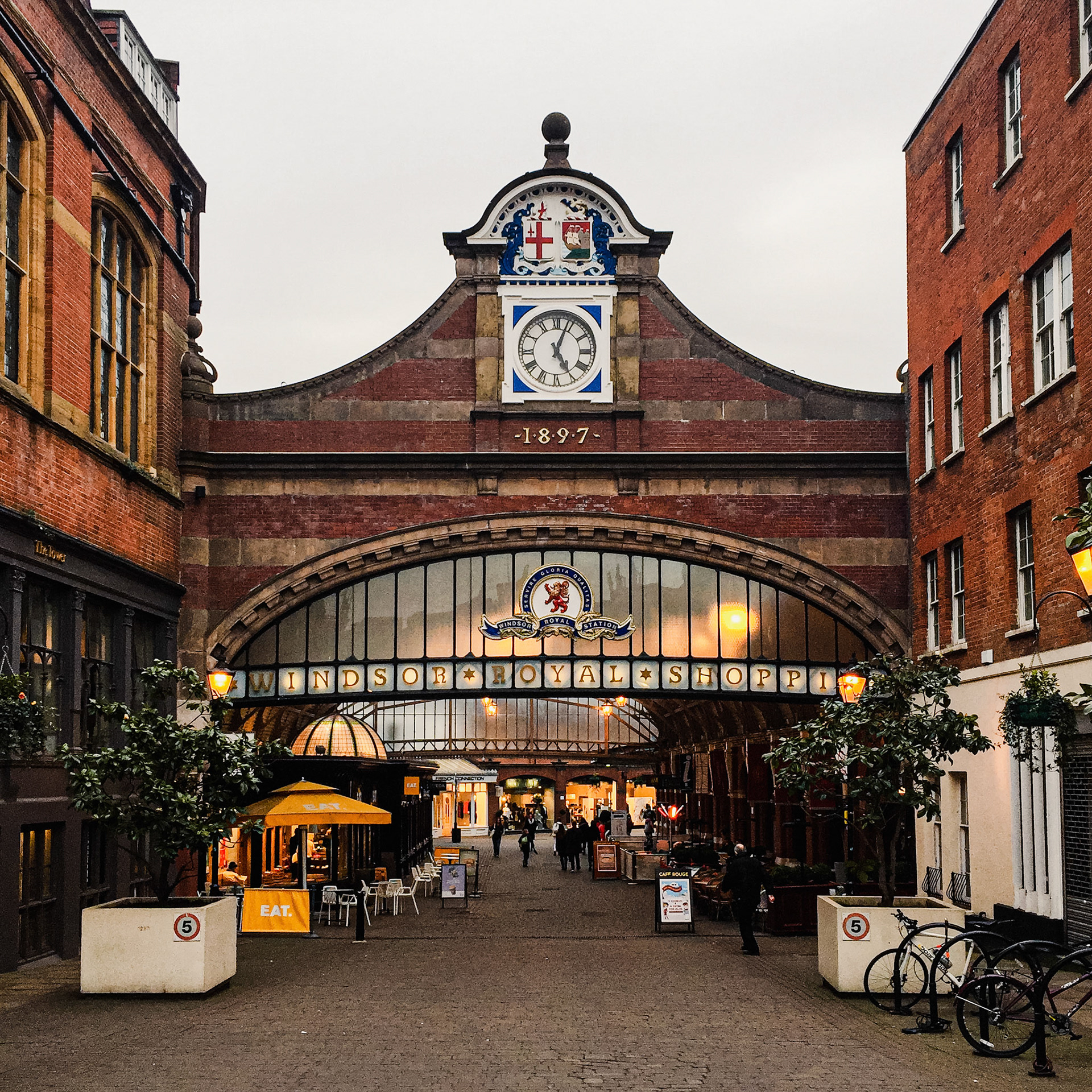 WINDSOR RYAL SHOPPING CENTRE