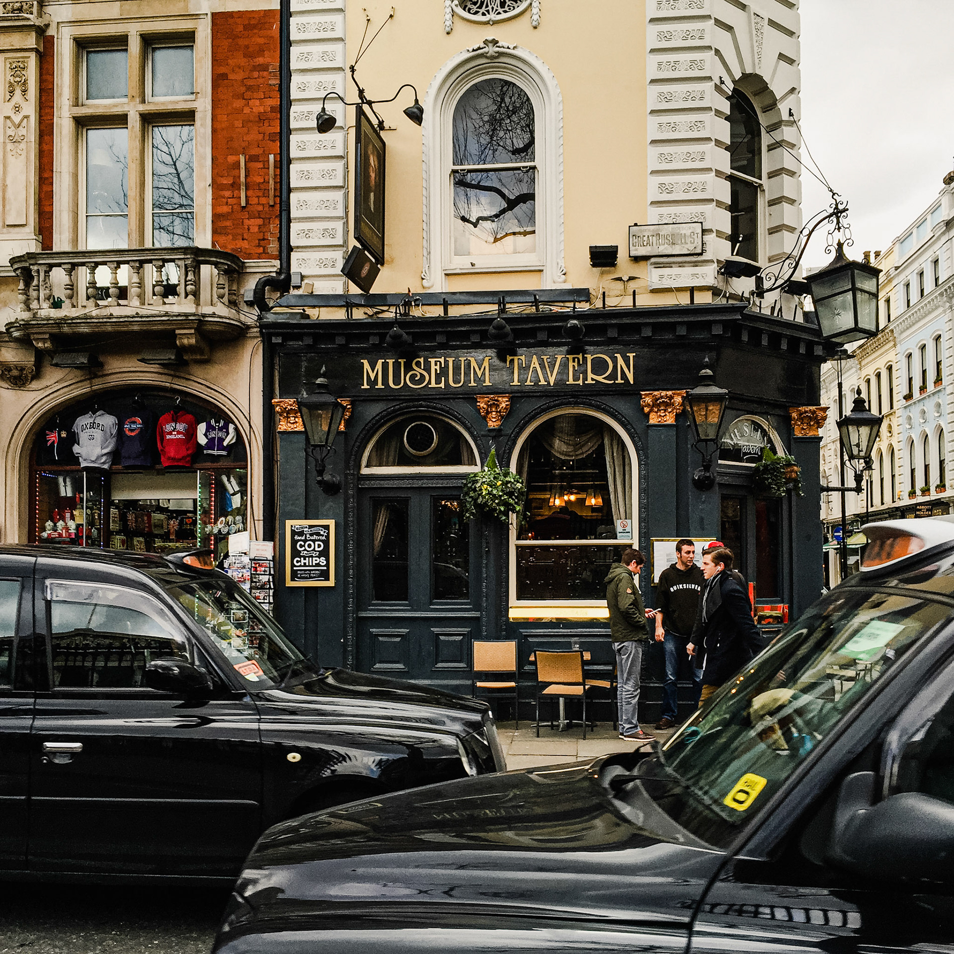 MUSEUM TAVERN
