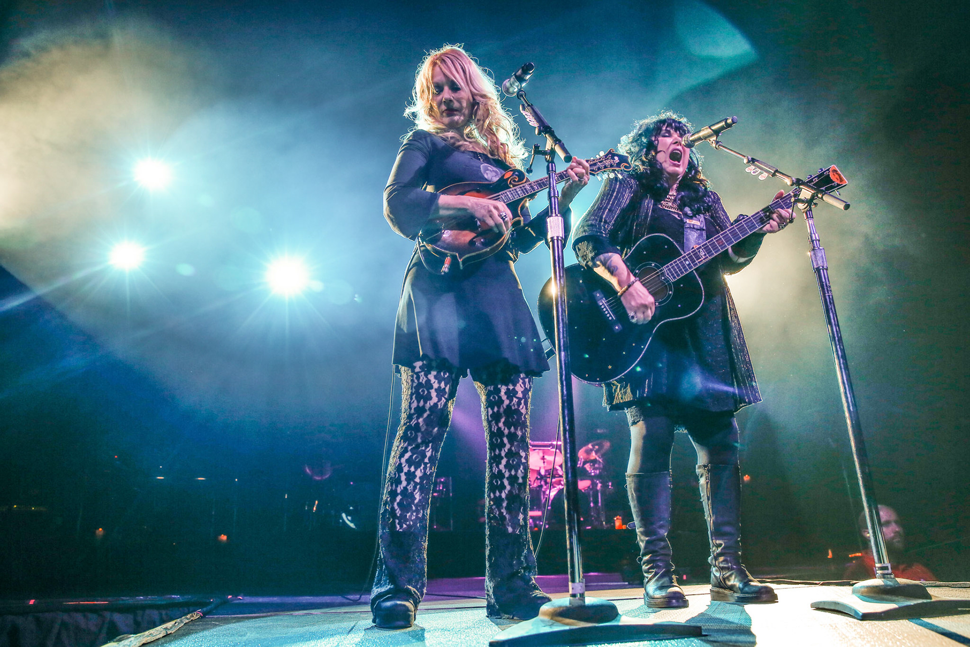 Ottawa, Ontario - Heart performs live at the Canadian Tire Centre in Ottawa, Ontario as part of the Rockin Heaven Down Tour - June 18, 2014