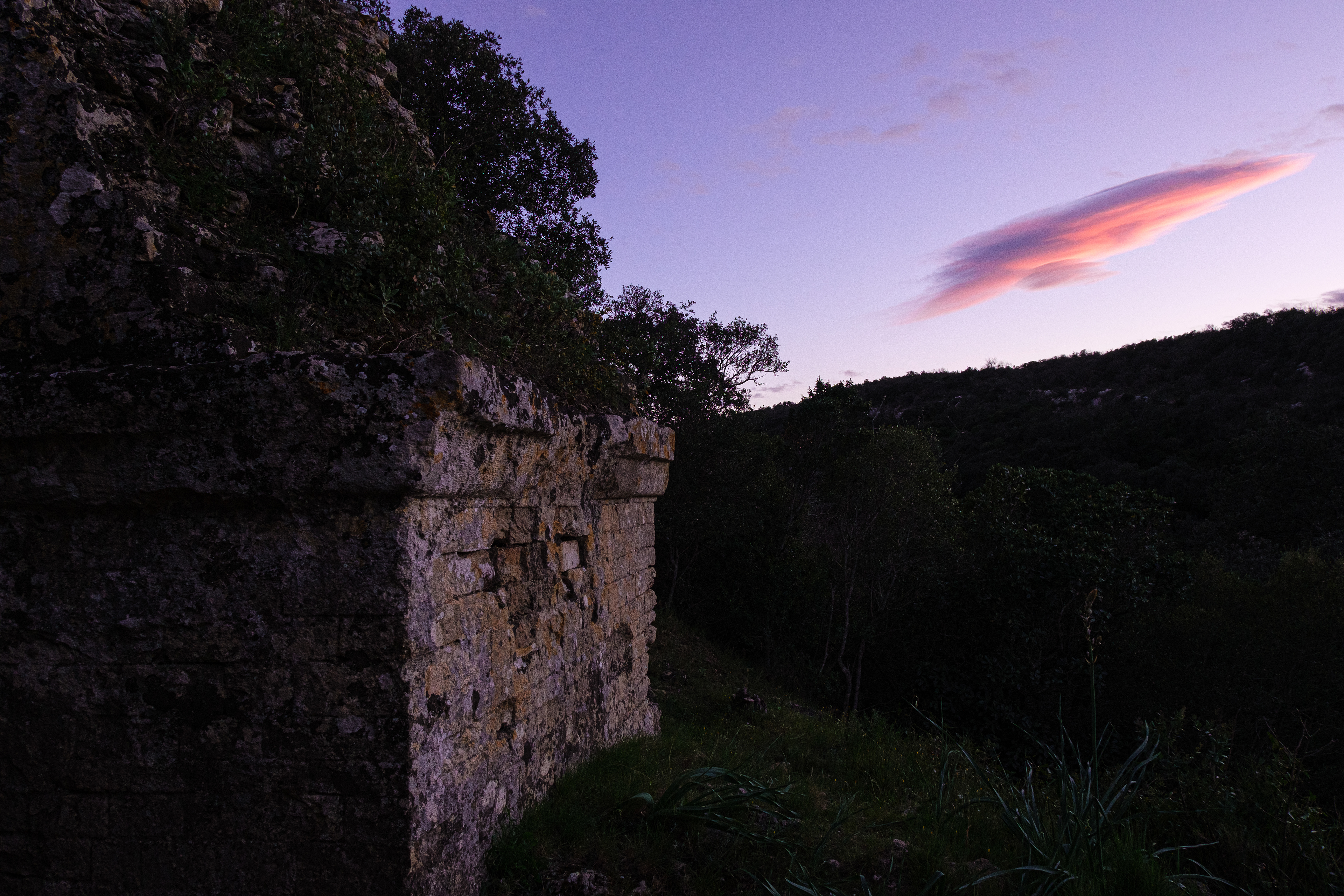 Pont de la Combe Roussière (3). Right facade of the previous image.