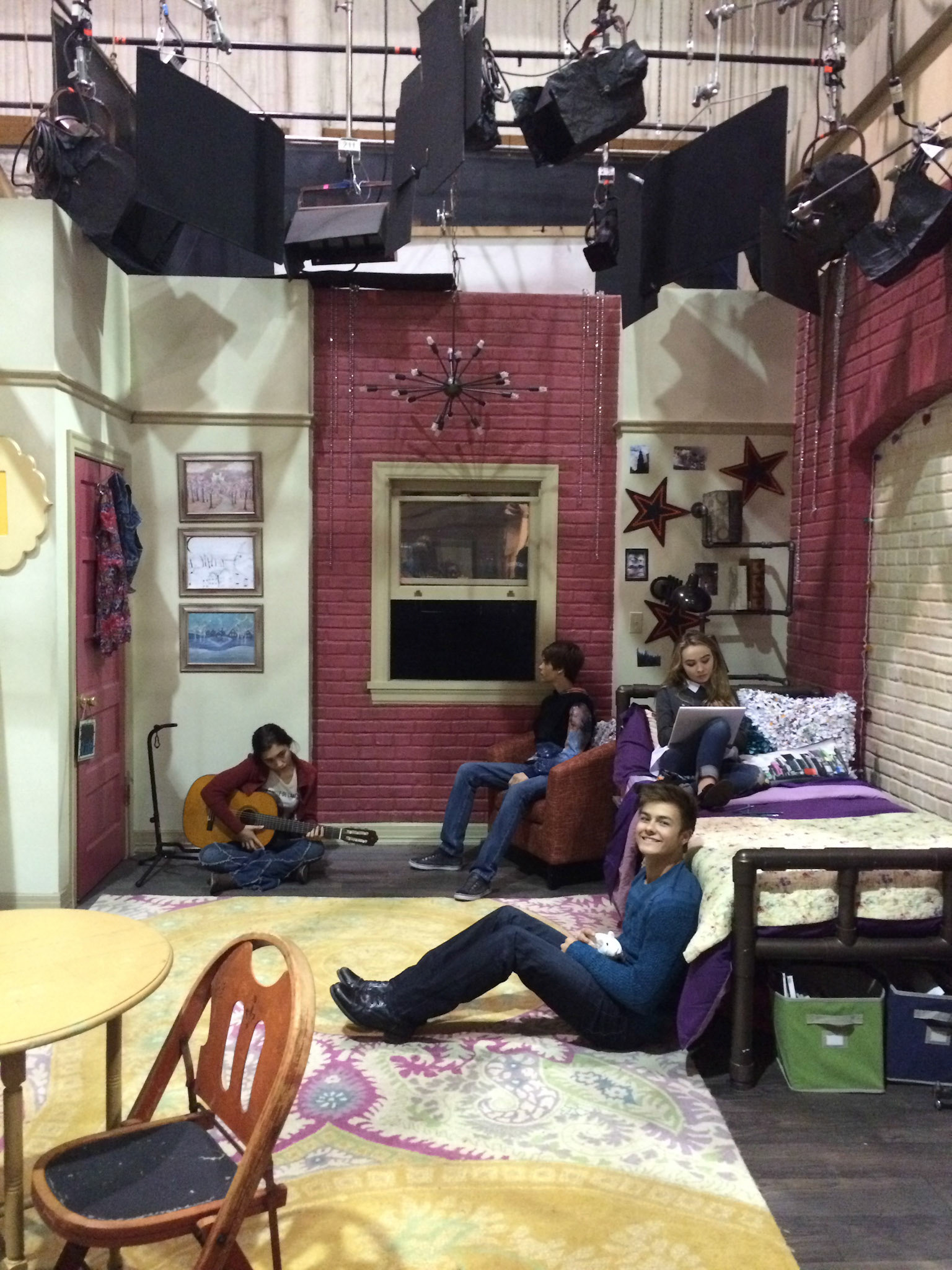 GIRL MEETS WORLD