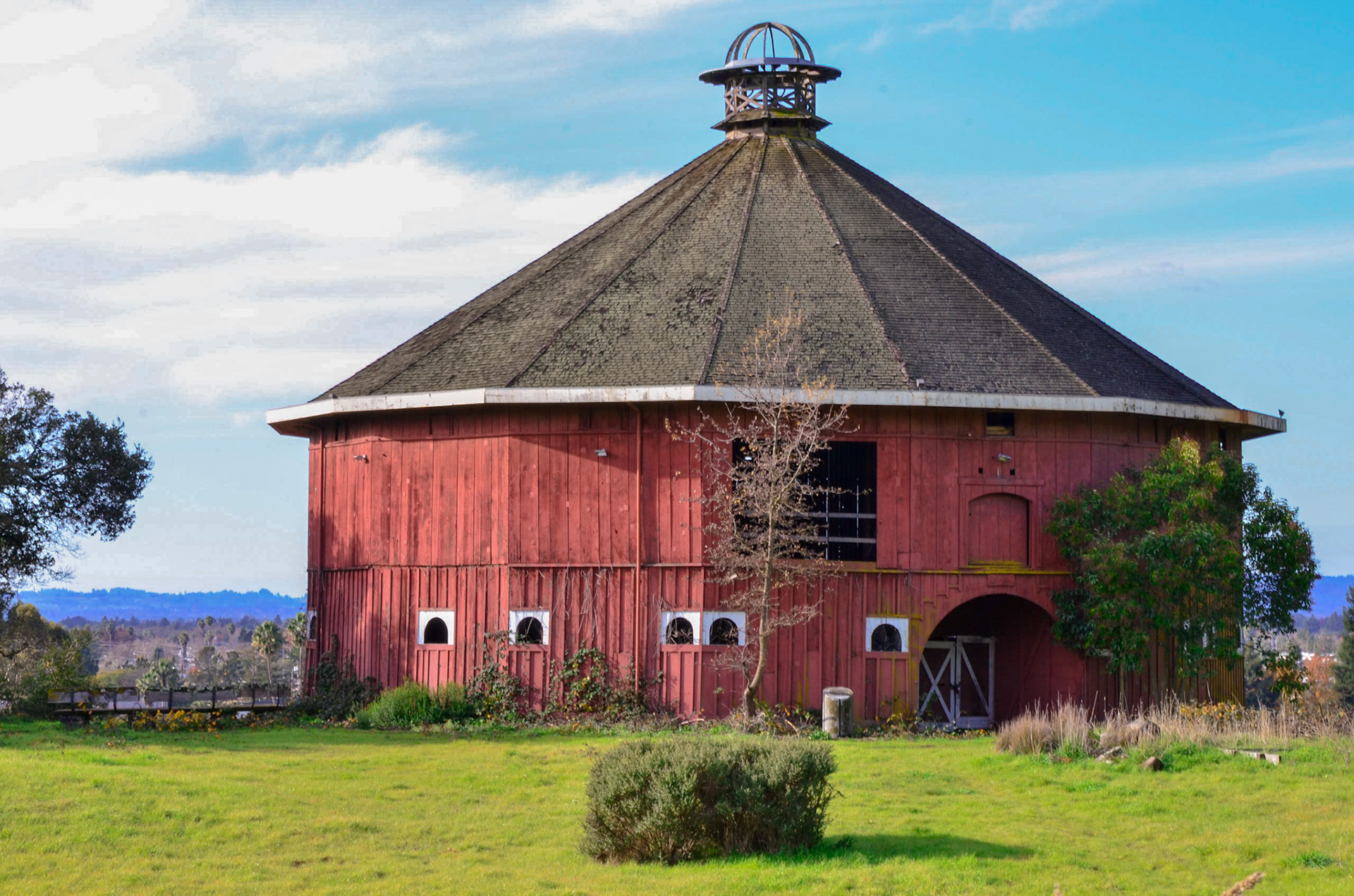 The Historic Round Barn - Santa Rosa, California