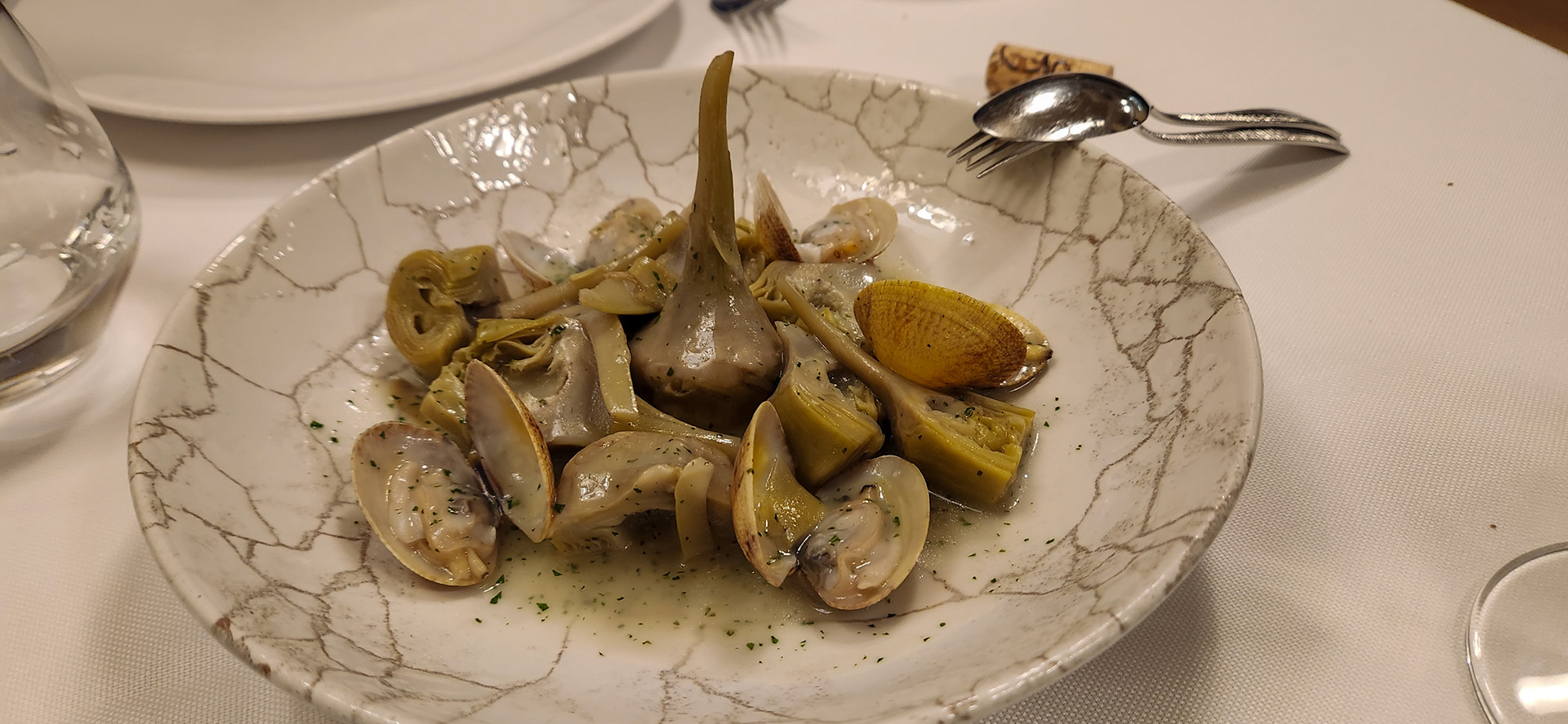 Artichokes w/clams in green sauce - Restaurant Urola, San Sebastian