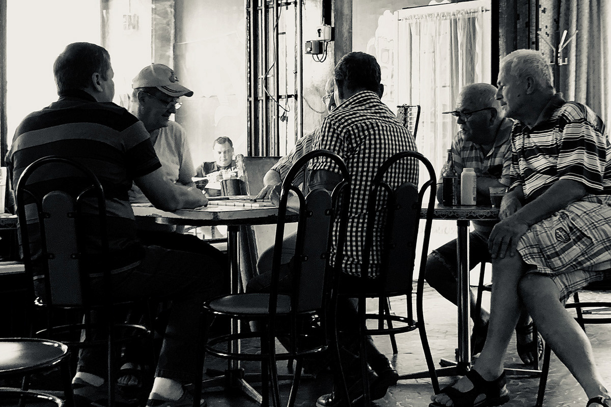 Domino Playing Men, Budapest