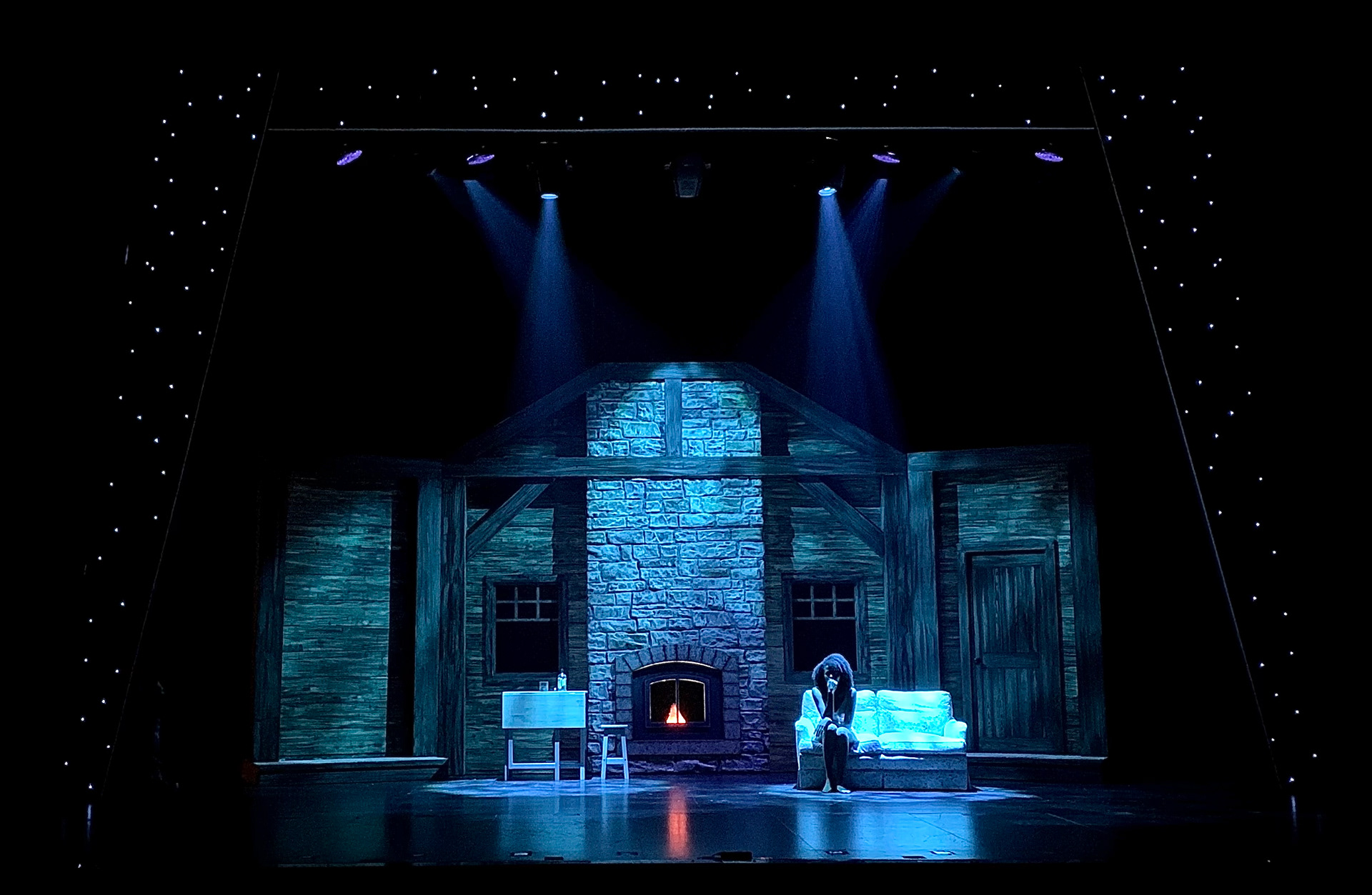 Cabin, Show Photo