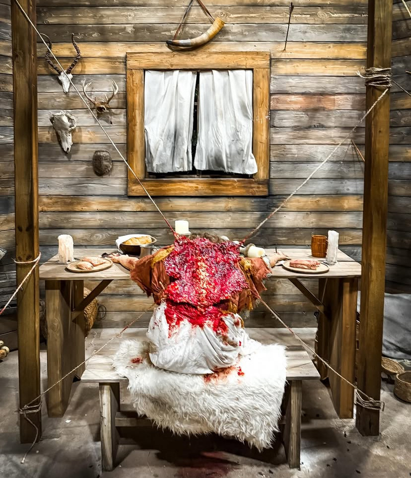 Wooden Room from Galkn: Monsters of the North (photo published by walruscarp during lights on tour)