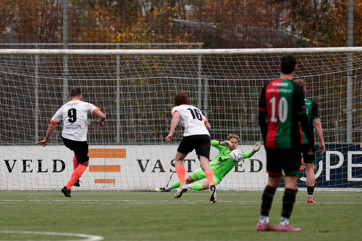 HBC komt via penalty, ingeschoten door Dijkstra (9) na 10 min op voorsprong