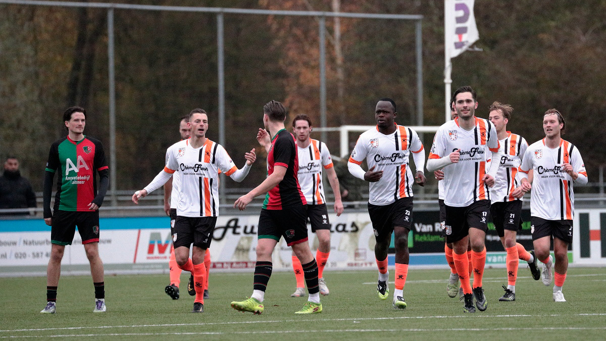 0-2 en Aalsmeer moet met 10 man verder
