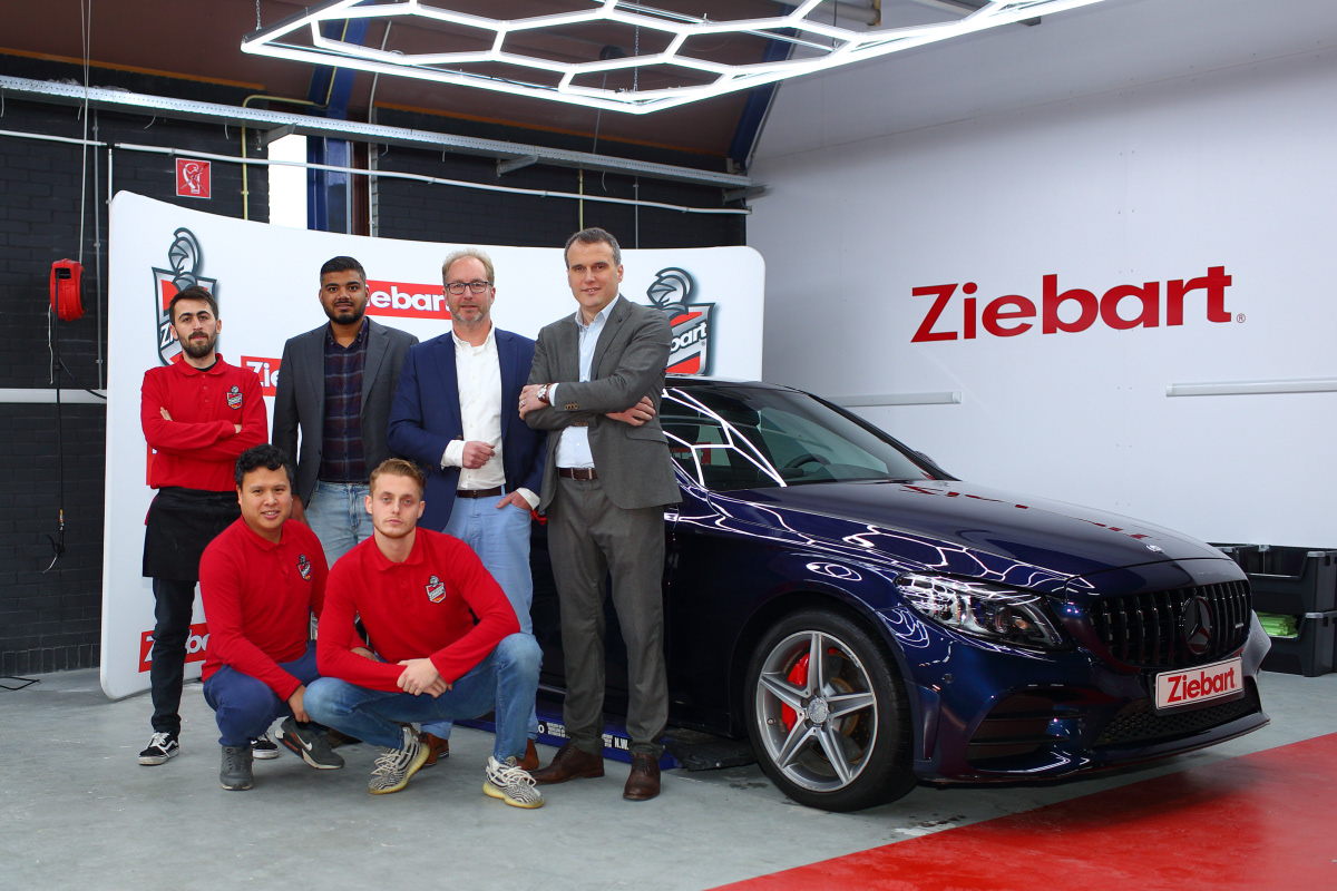 Het team van Ziebart, autodetailing