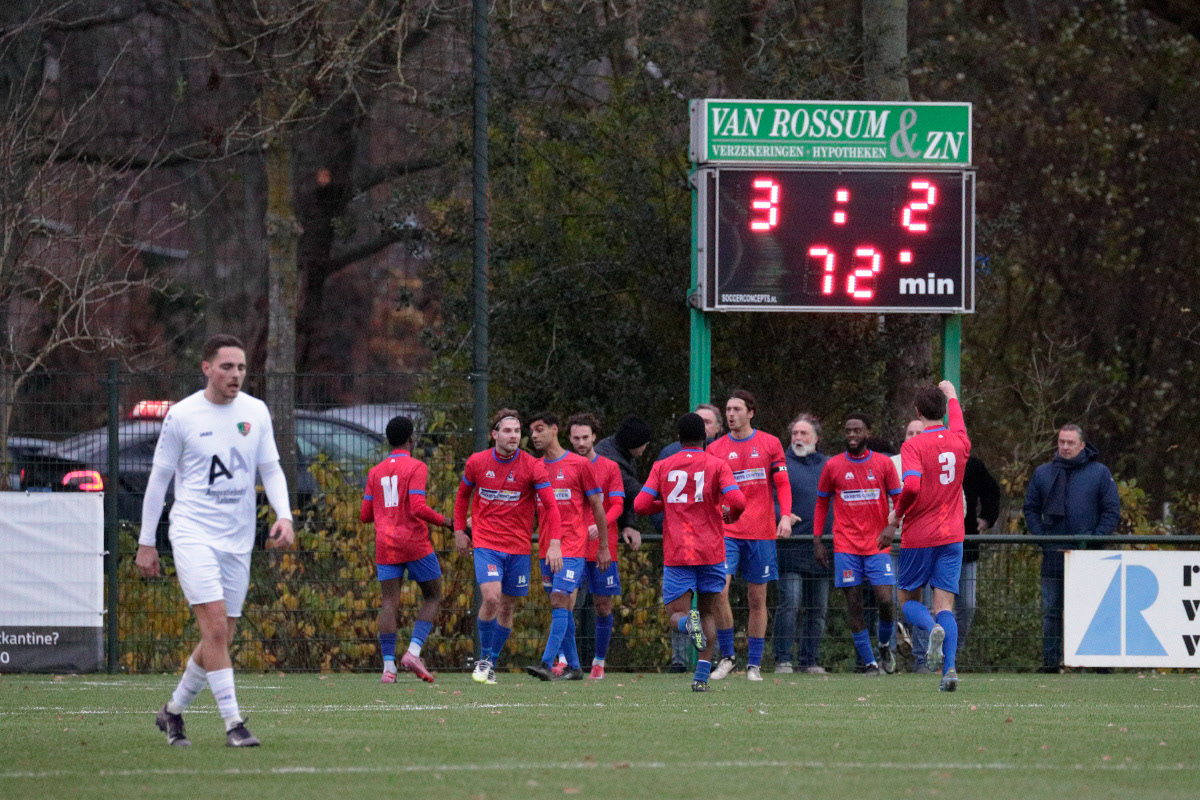 maar het is de thuisploeg die in de 72e minuut scoort