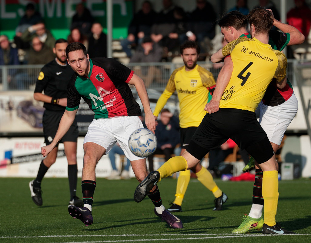 Met drie punten verschil staat Aalsmeer nipt boven de bezoekers