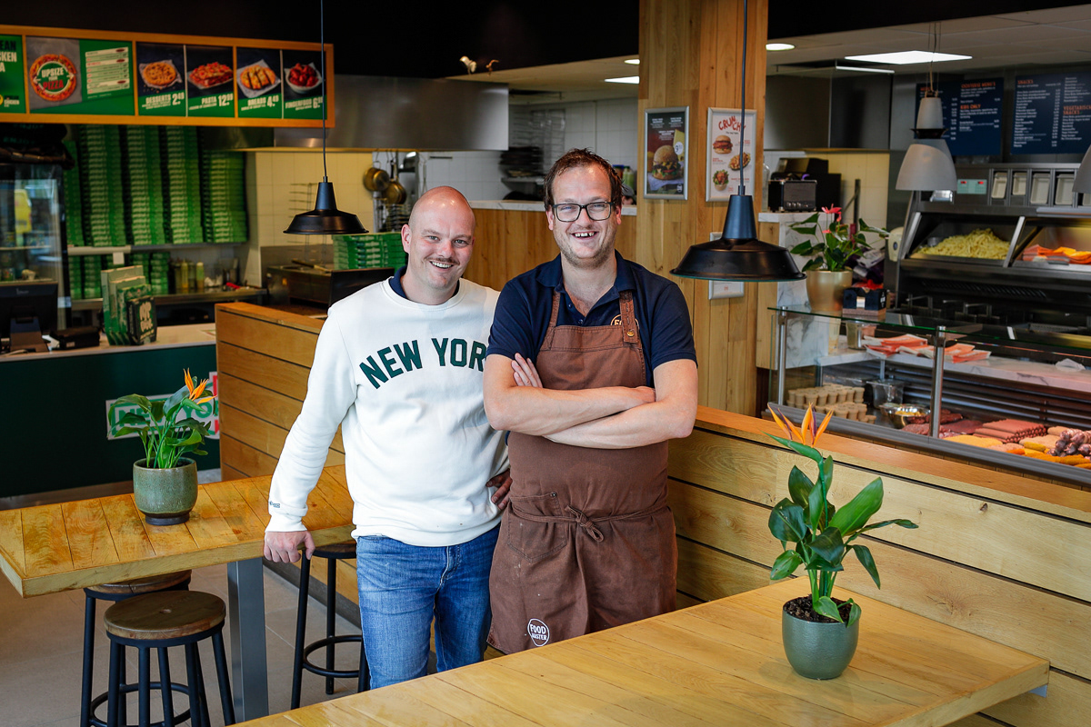 Sven Haye (L) 'New York Pizza & Foodmaster'