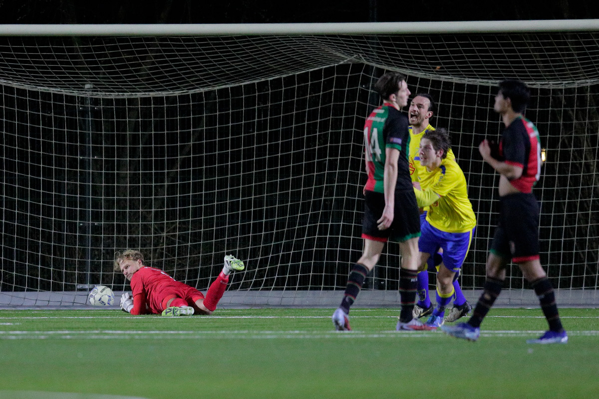 2e helft, Velsen opnieuw op voorsprong (?)