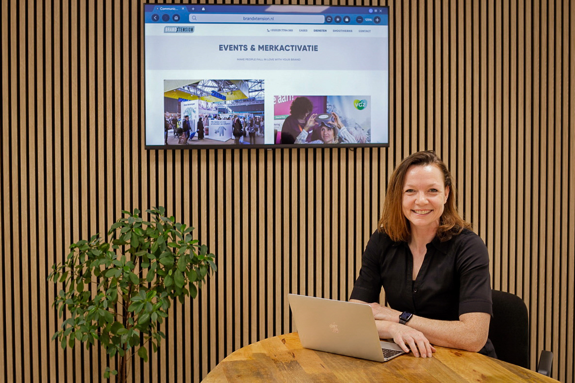 Danielle Brons, BrandXtension