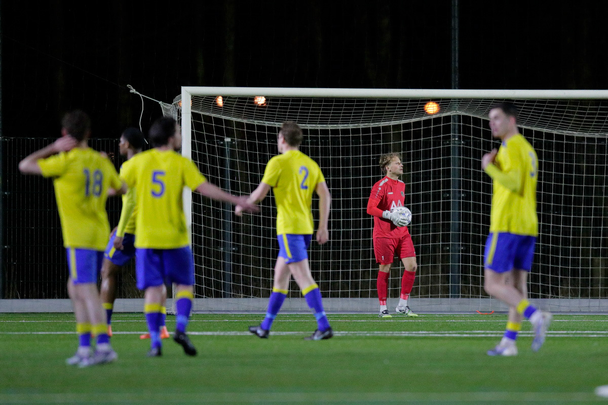 eerste aanval Velsen is raak, 1-0