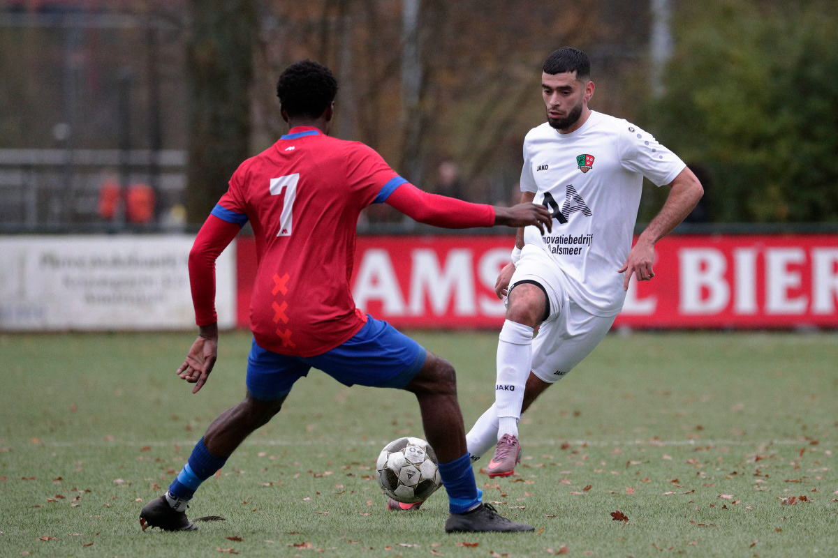Kaabouni tegenover oud Aalsmeer speler Martin Campbell