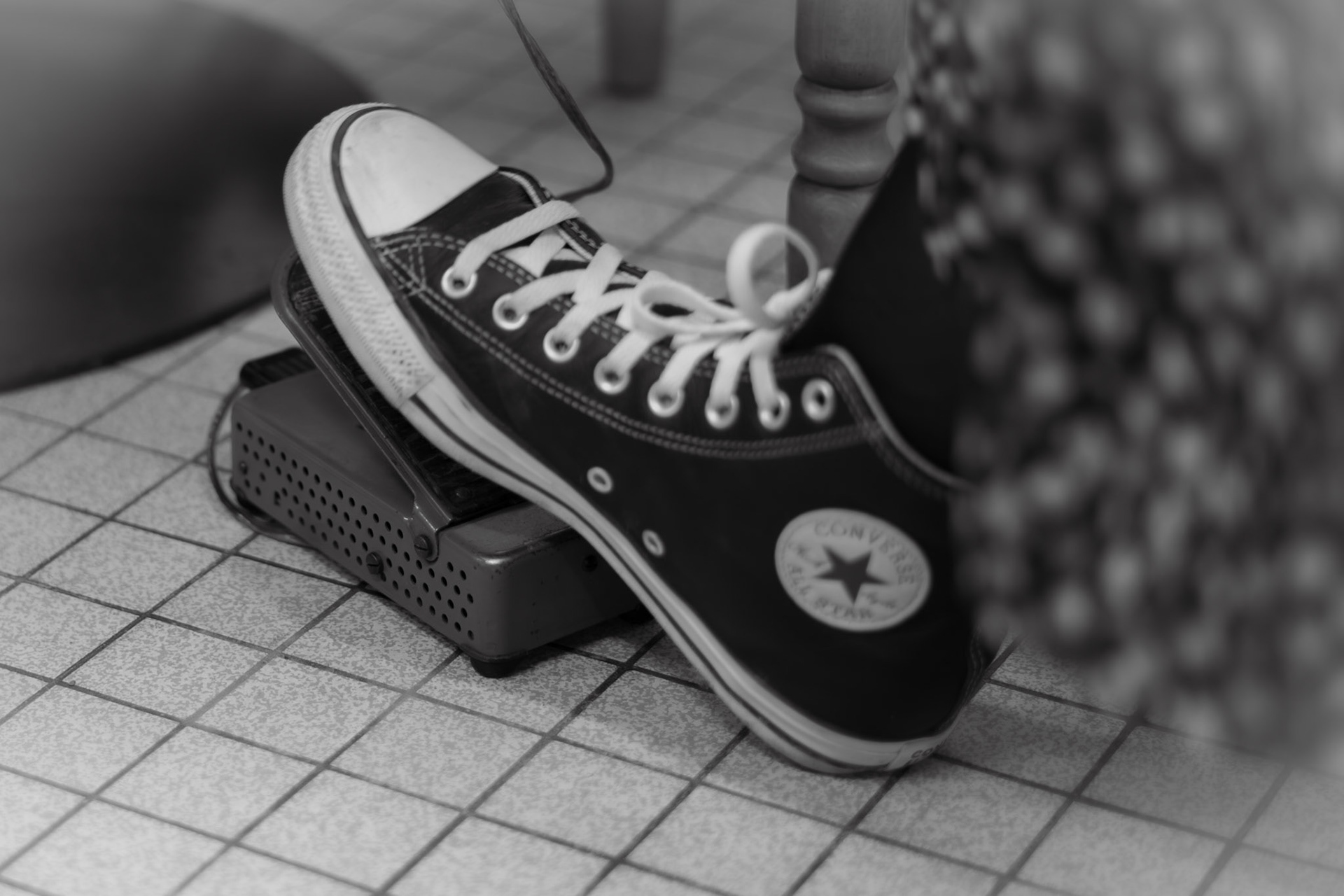 syncronisation  des pieds et des mains tel le pianiste