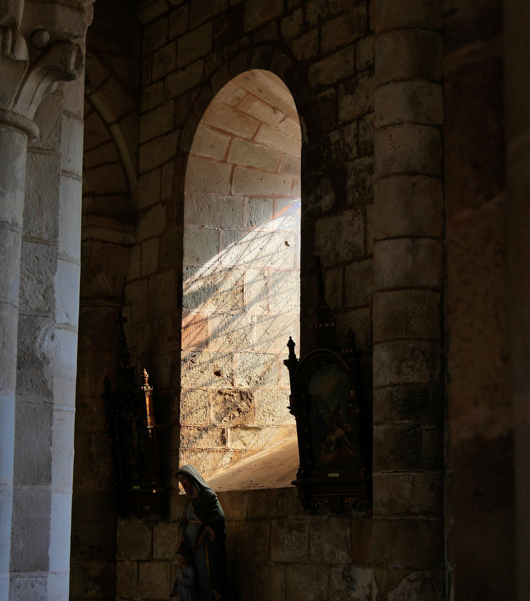 Dans l'église de Montjaux