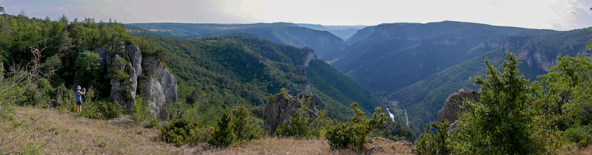 Panoramique sur la vallée de la Dourbie