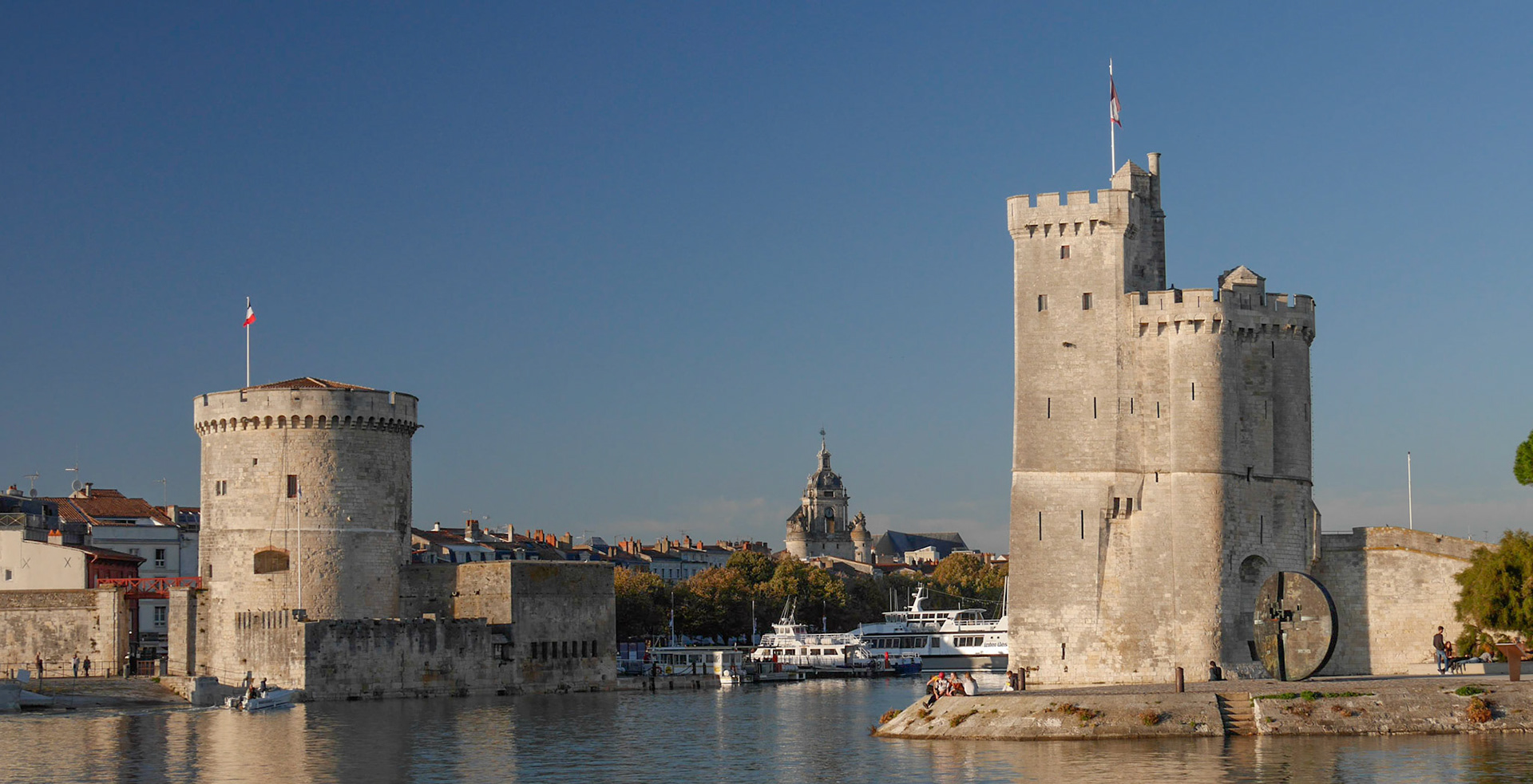 L'entrée du vieux port de La Rochelle