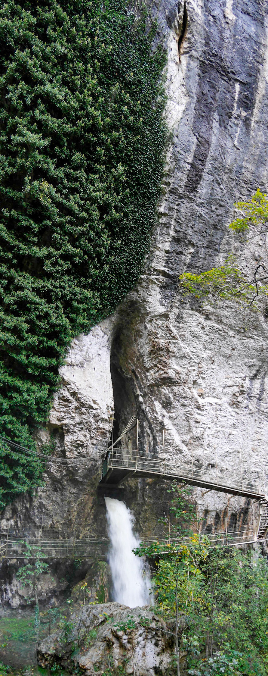 Résurgence cirque de Baume