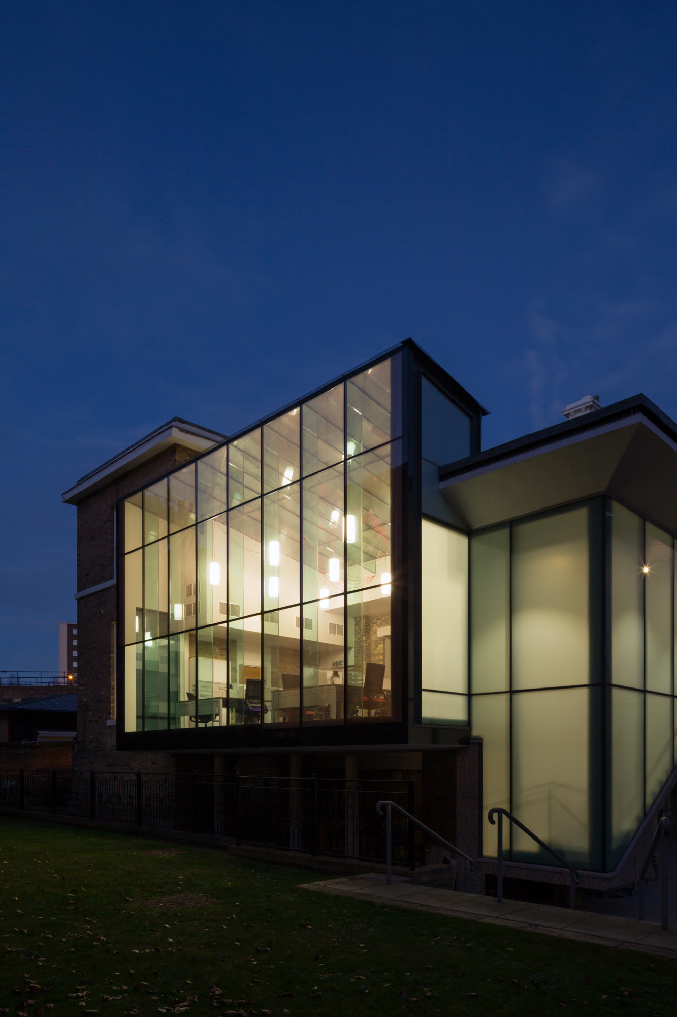 Frost Architects: Dockmasters House, London