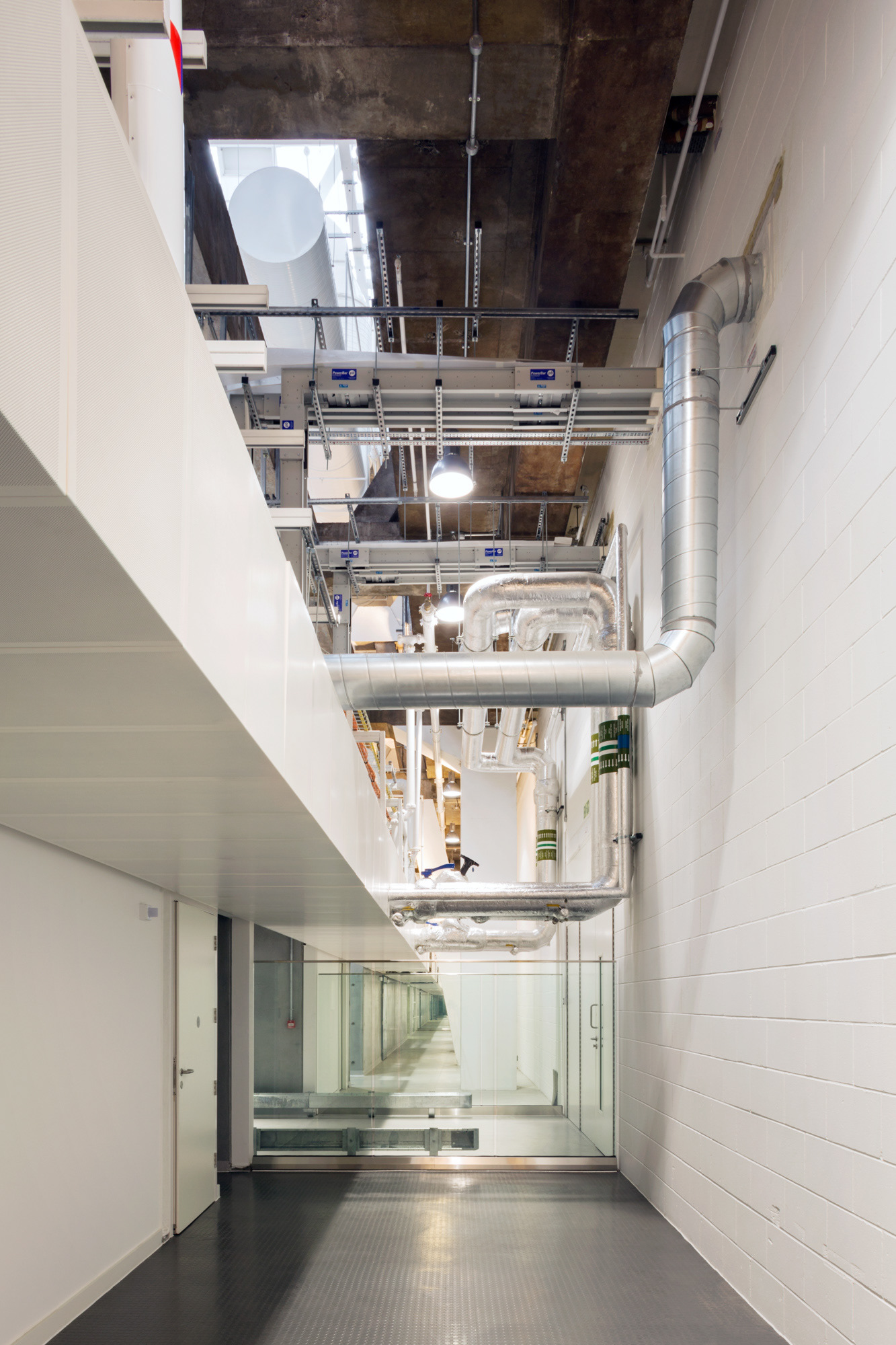 Bryden Wood Ltd: Flight Training Centre, Heathrow