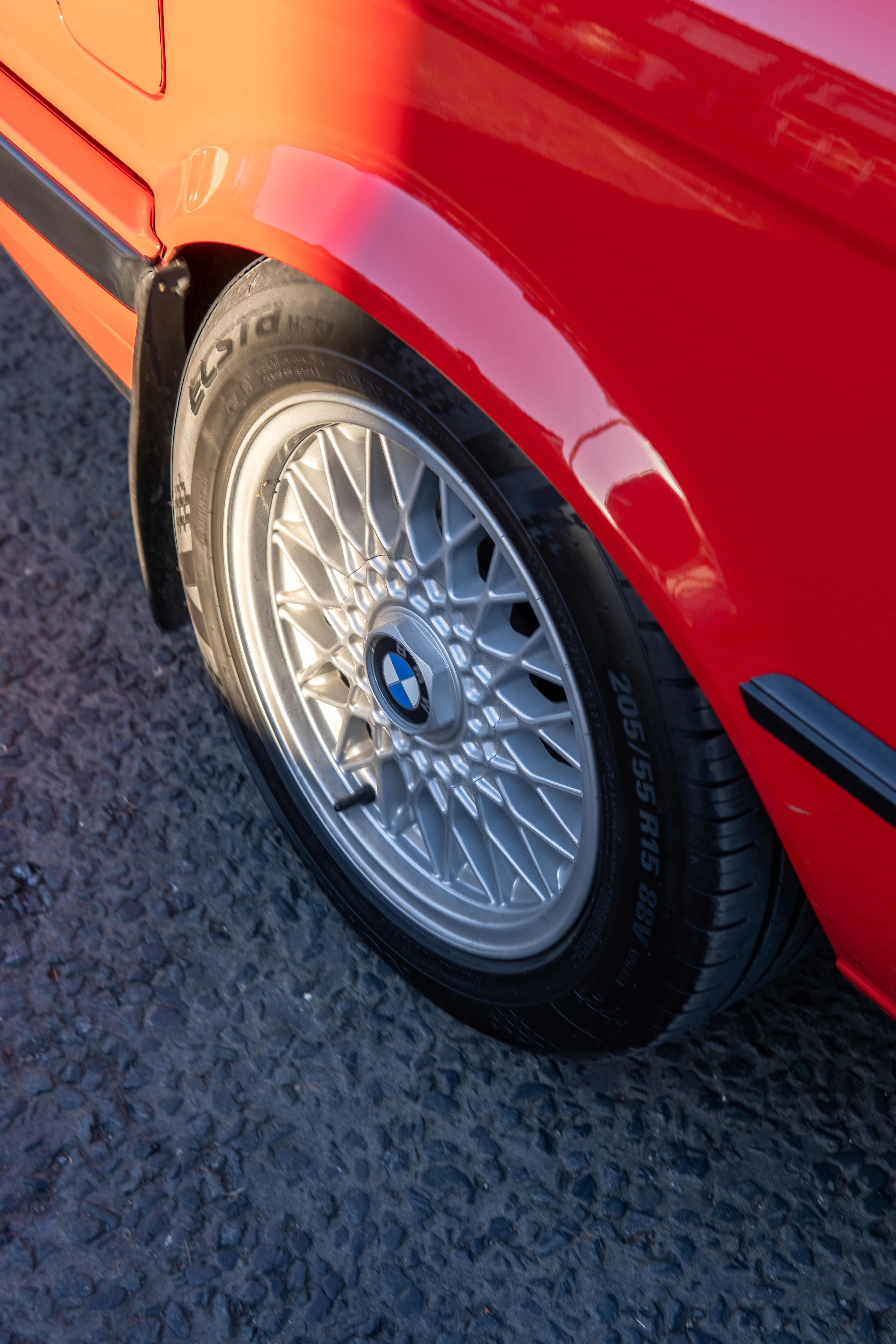 E30