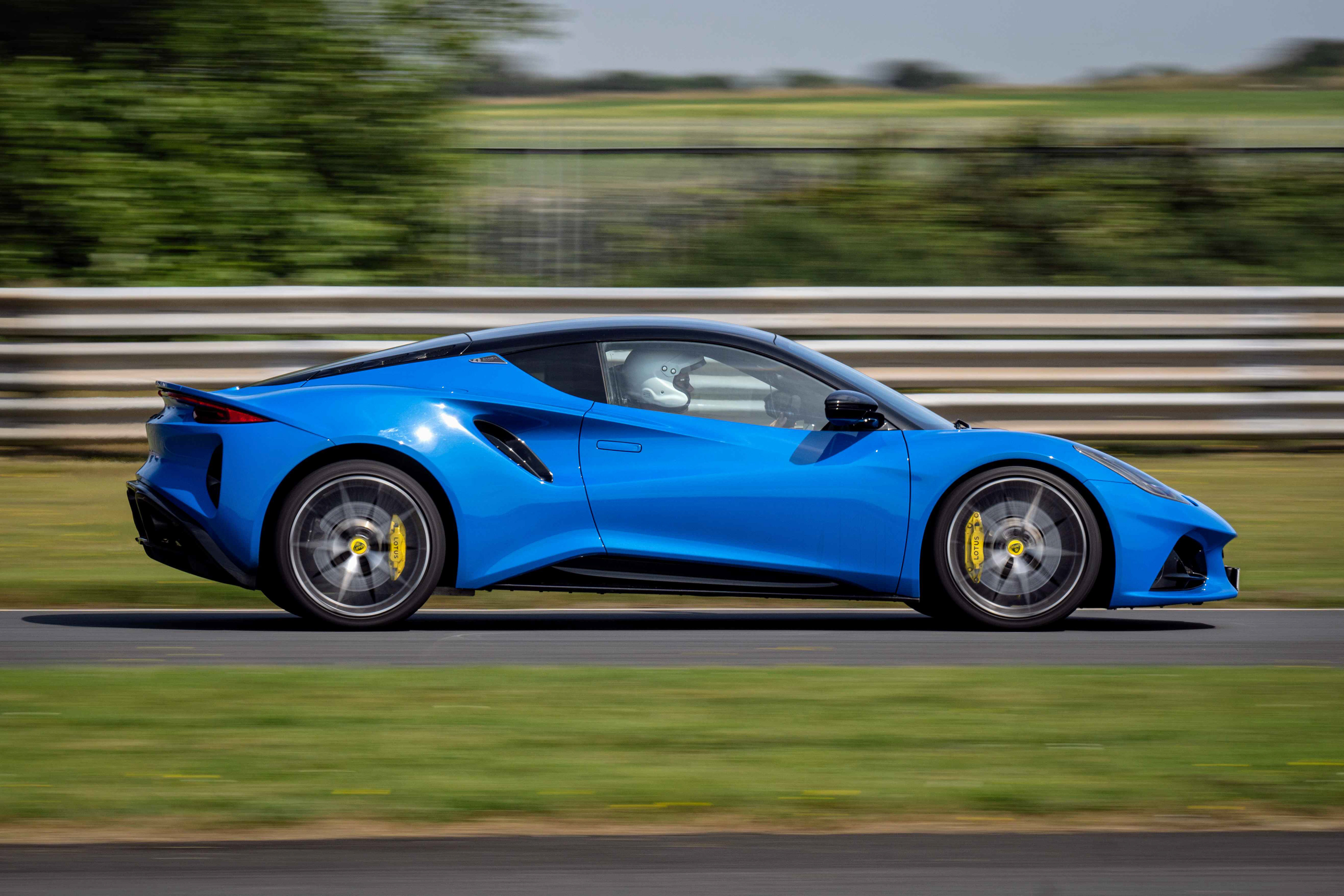 Lotus Emira