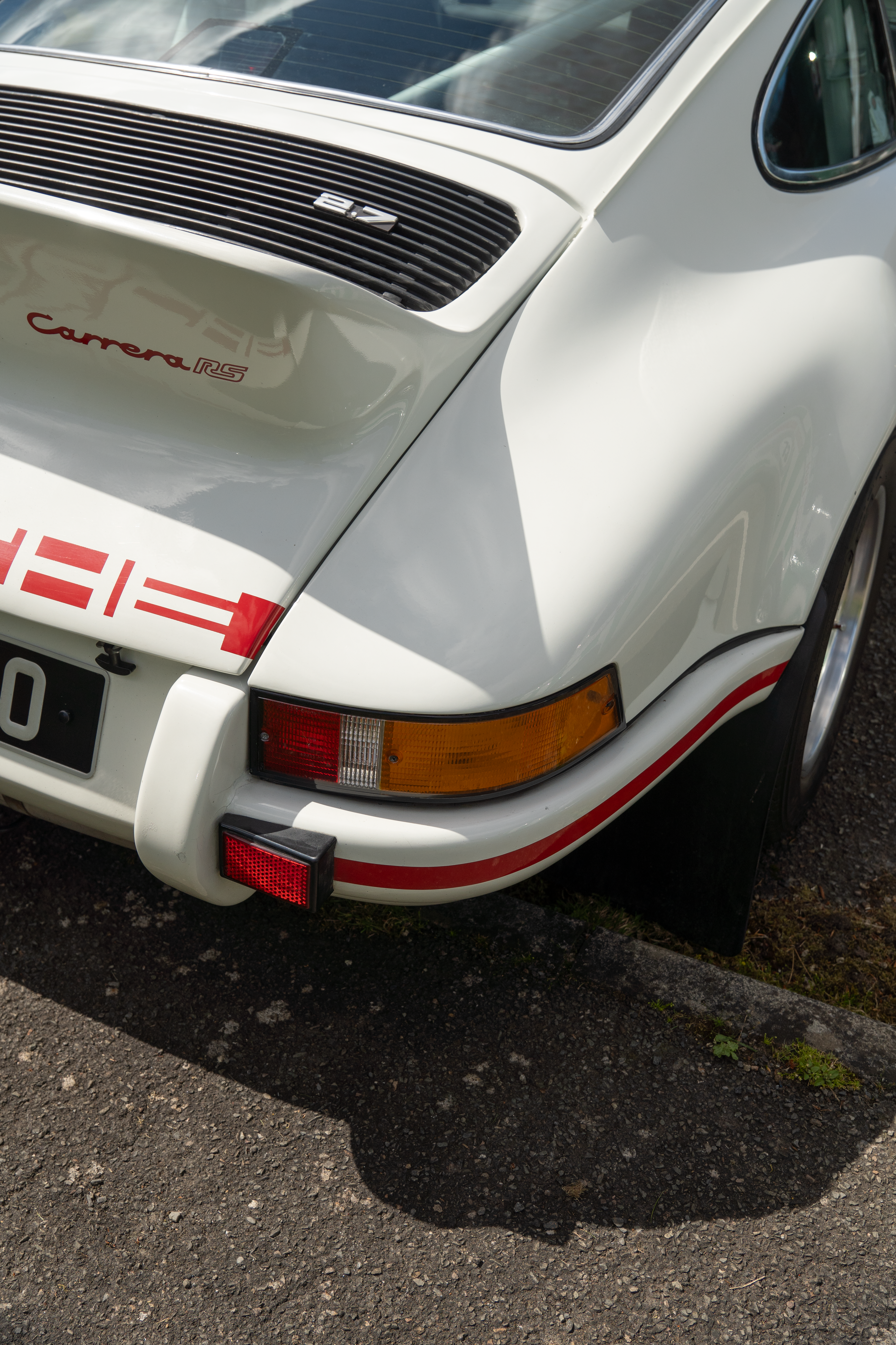 930