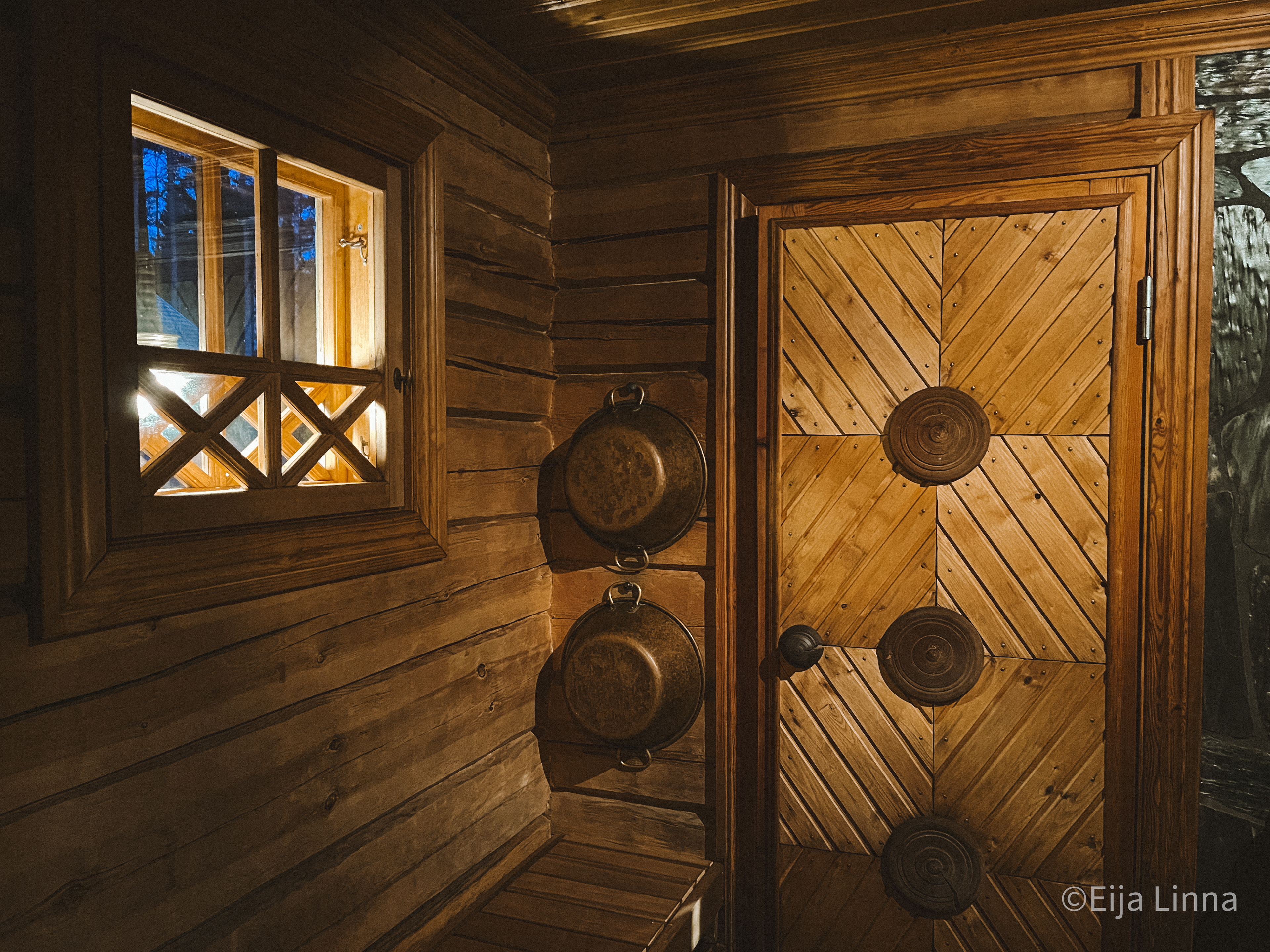 Saunan pesuhuone / Sauna's washroom