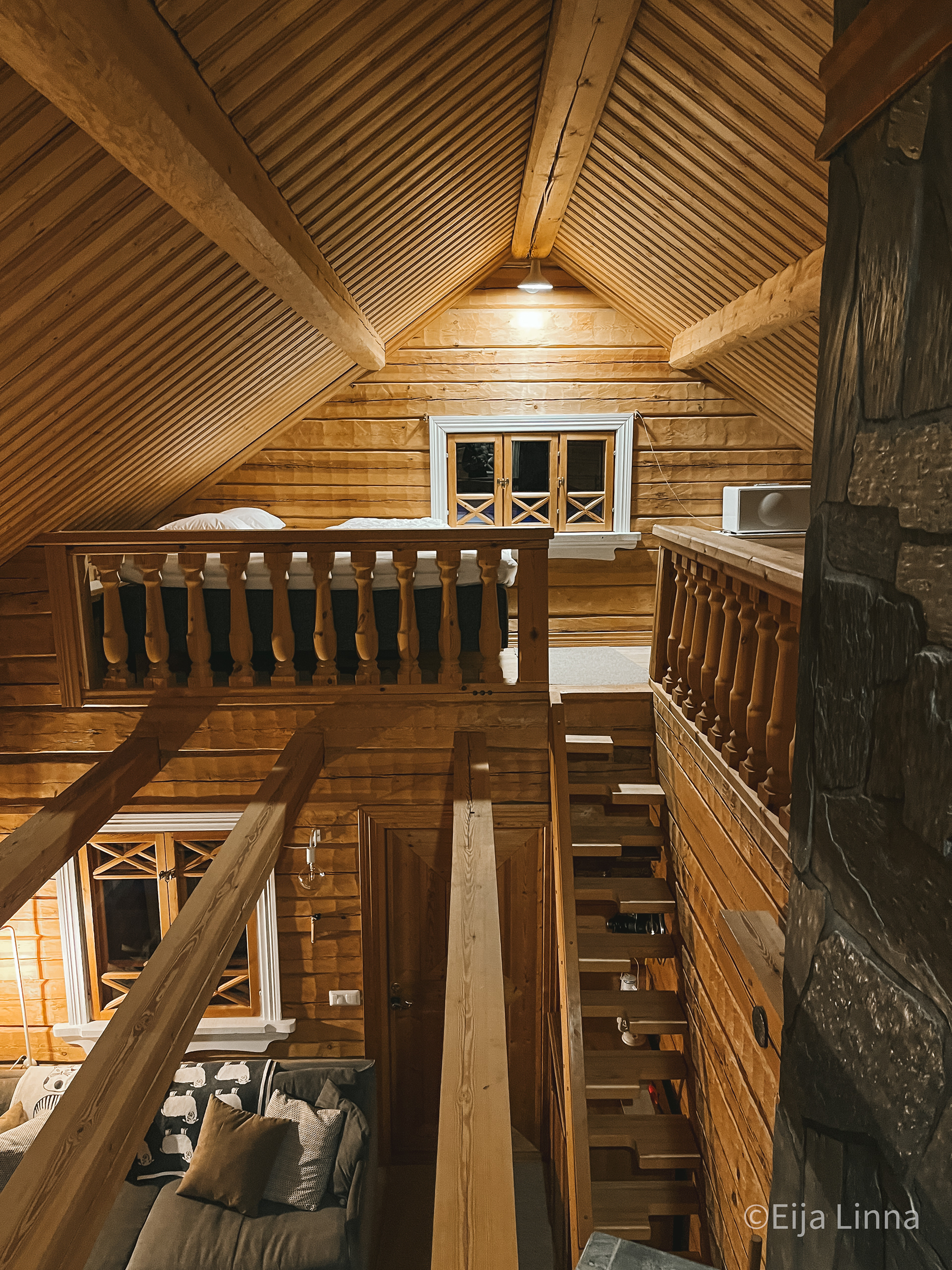 Mökin portaat, yläkerta / Cabin stairs