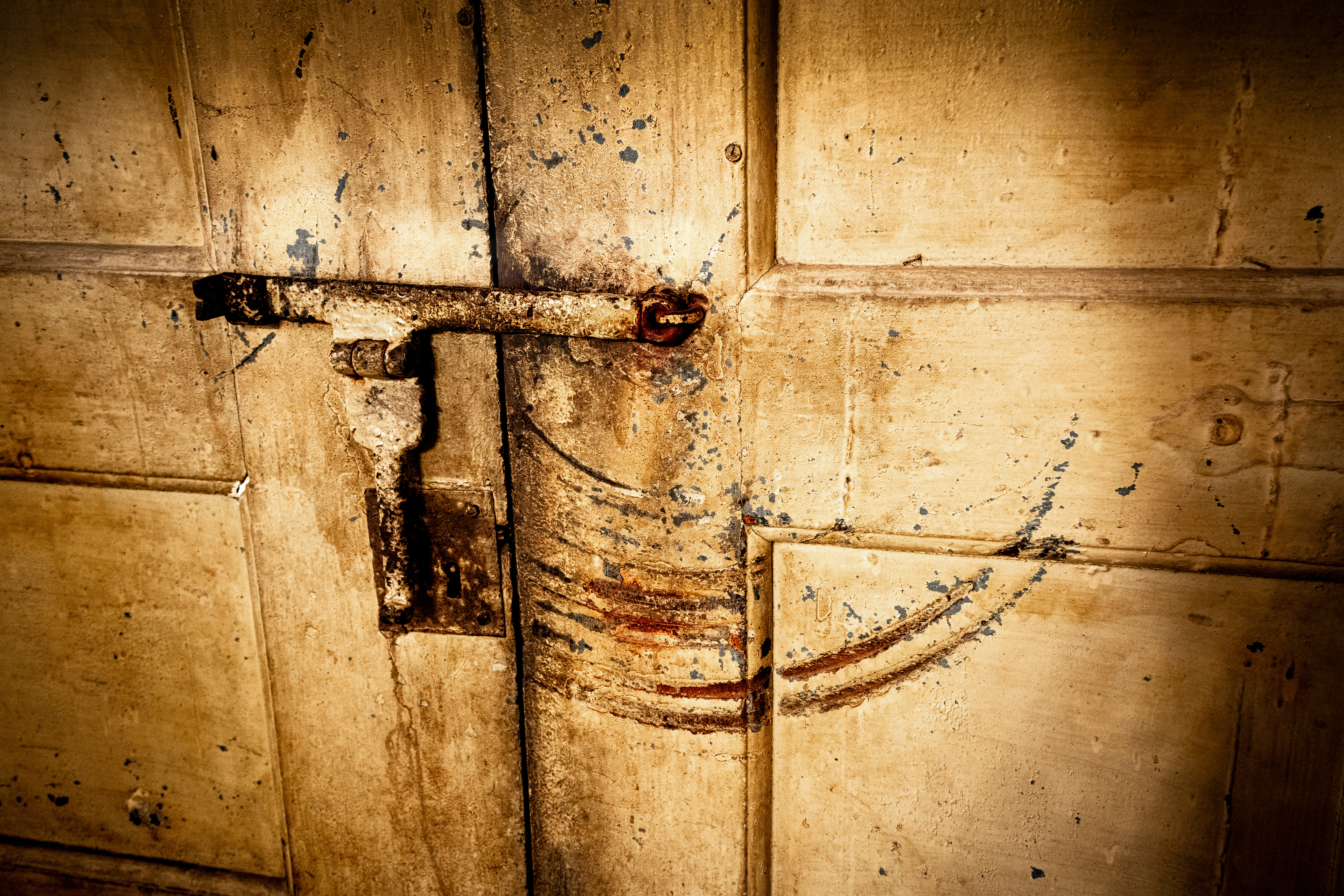 The Closing Mecanism