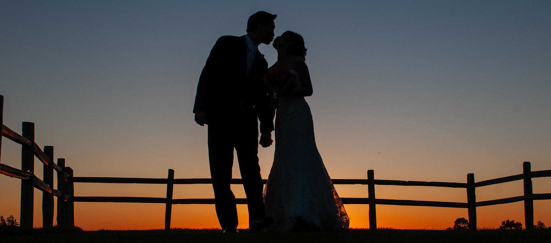 Golden-hour wedding portraits at San Jose Country Club, where the glowing sunset over Silicon Valley creates cinematic, unforgettable images.