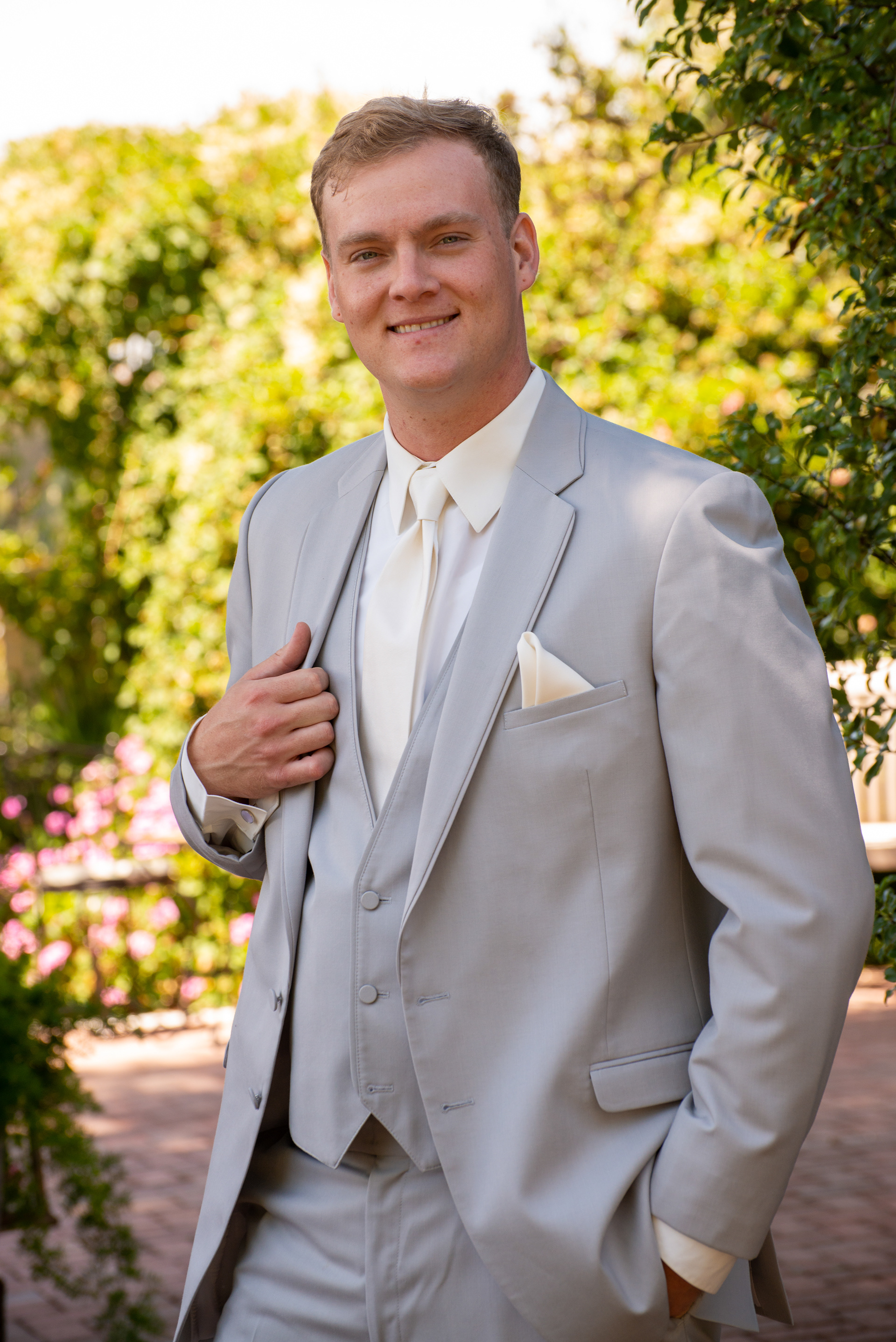 monterey wedding photography telling the grooms story