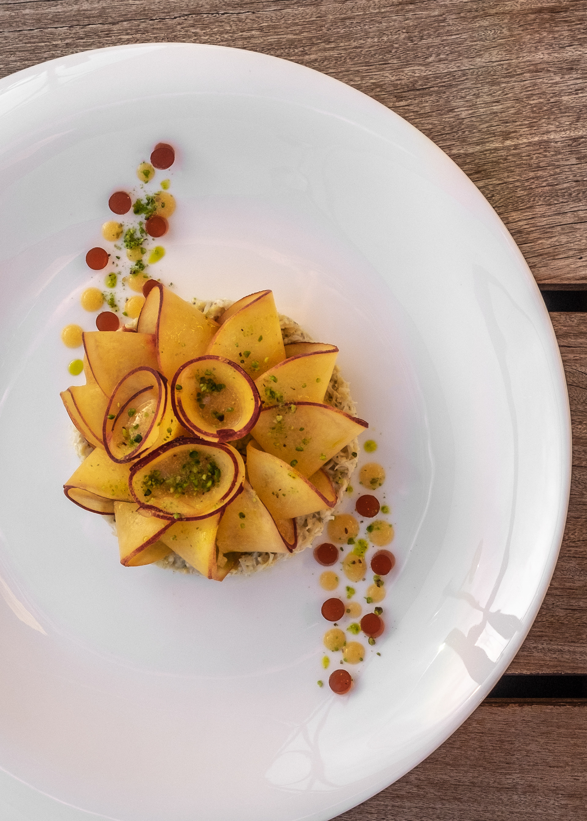 Crabmeat with Corsican mint & Peach, Restaurant L'Oggi, Lumio, Corsica