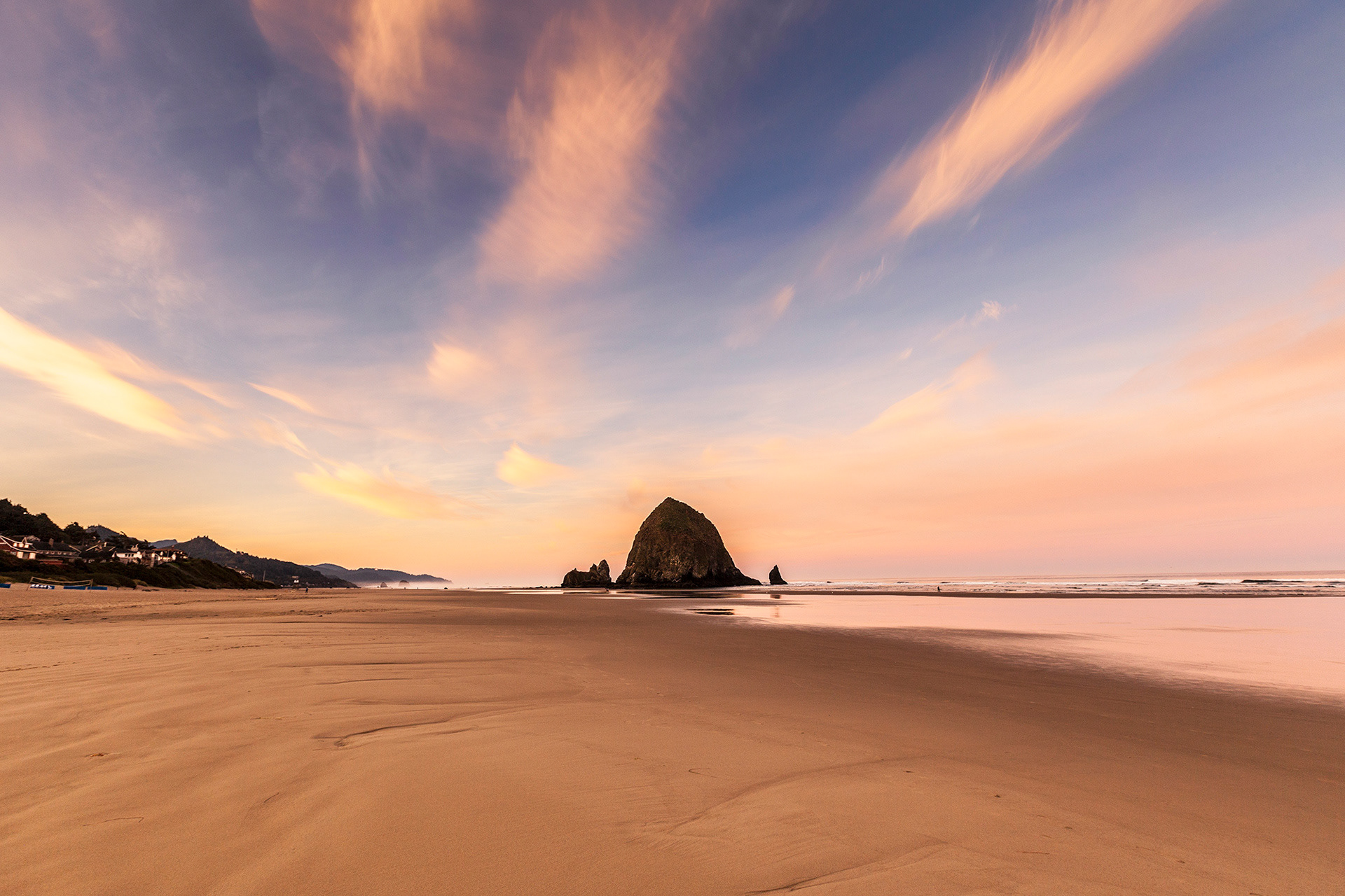 Iconic Haystack Rock, Cannon beach, Oregon, USA