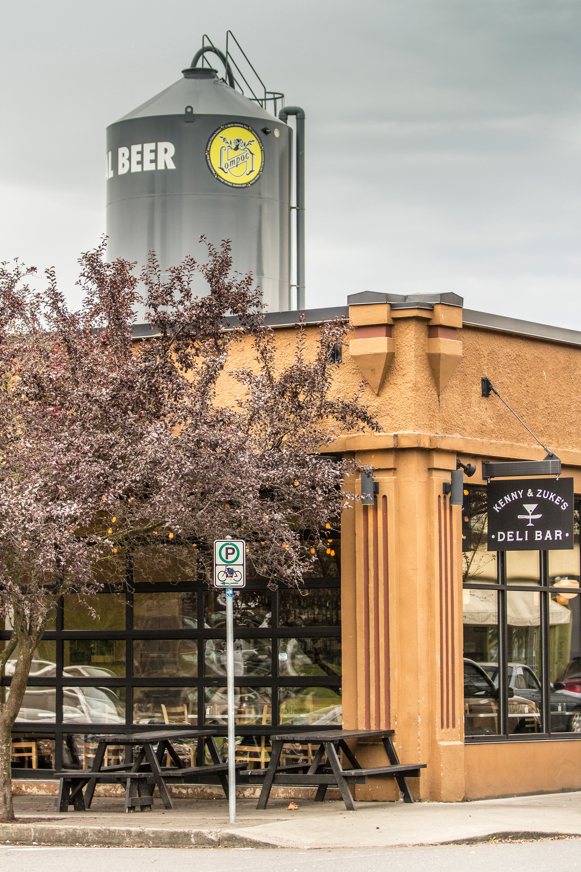 Kenny & Zuke's Deli Bar (NW_Division)